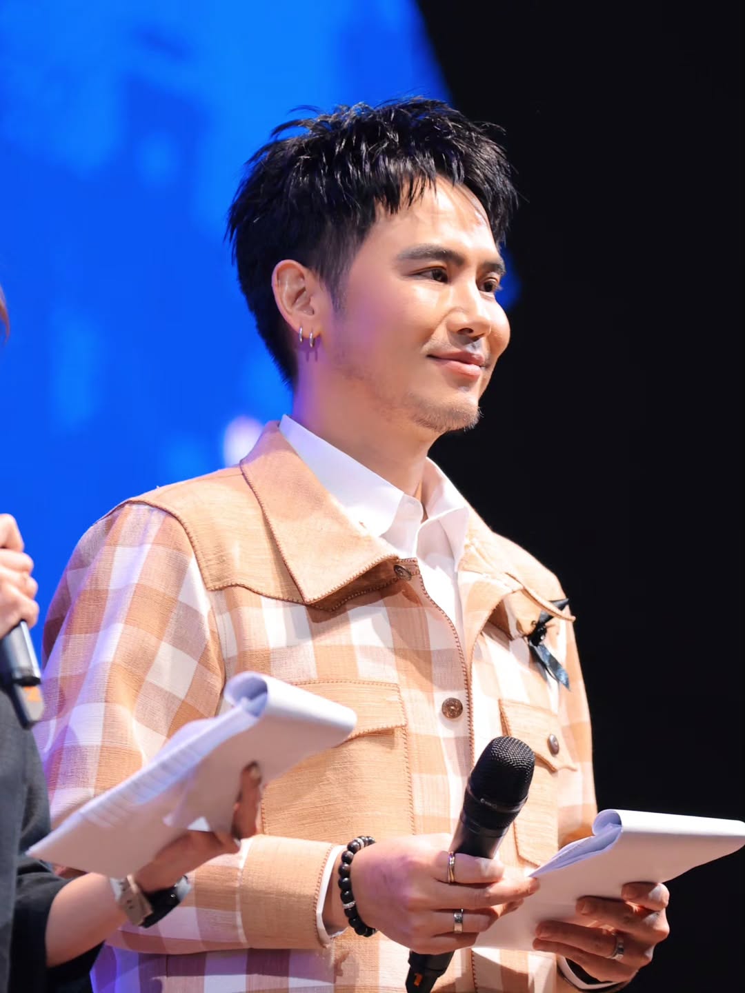 อ๋อง - เขมรัชต์ สุนทรนนท์