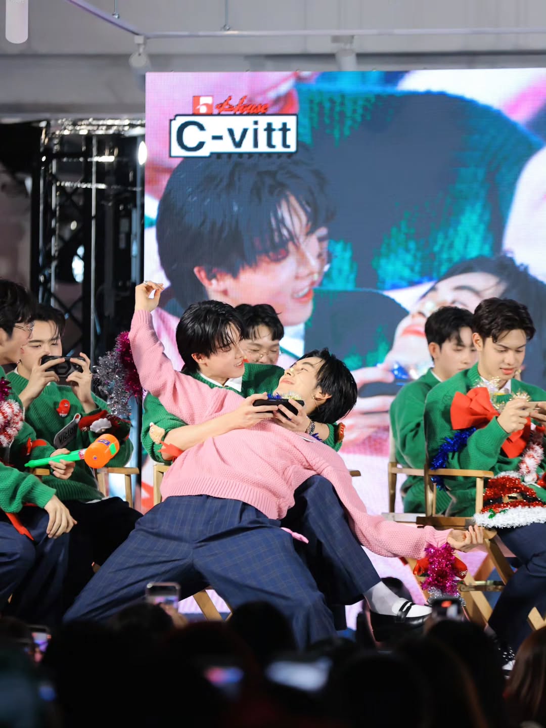 อ๋อง - เขมรัชต์ สุนทรนนท์