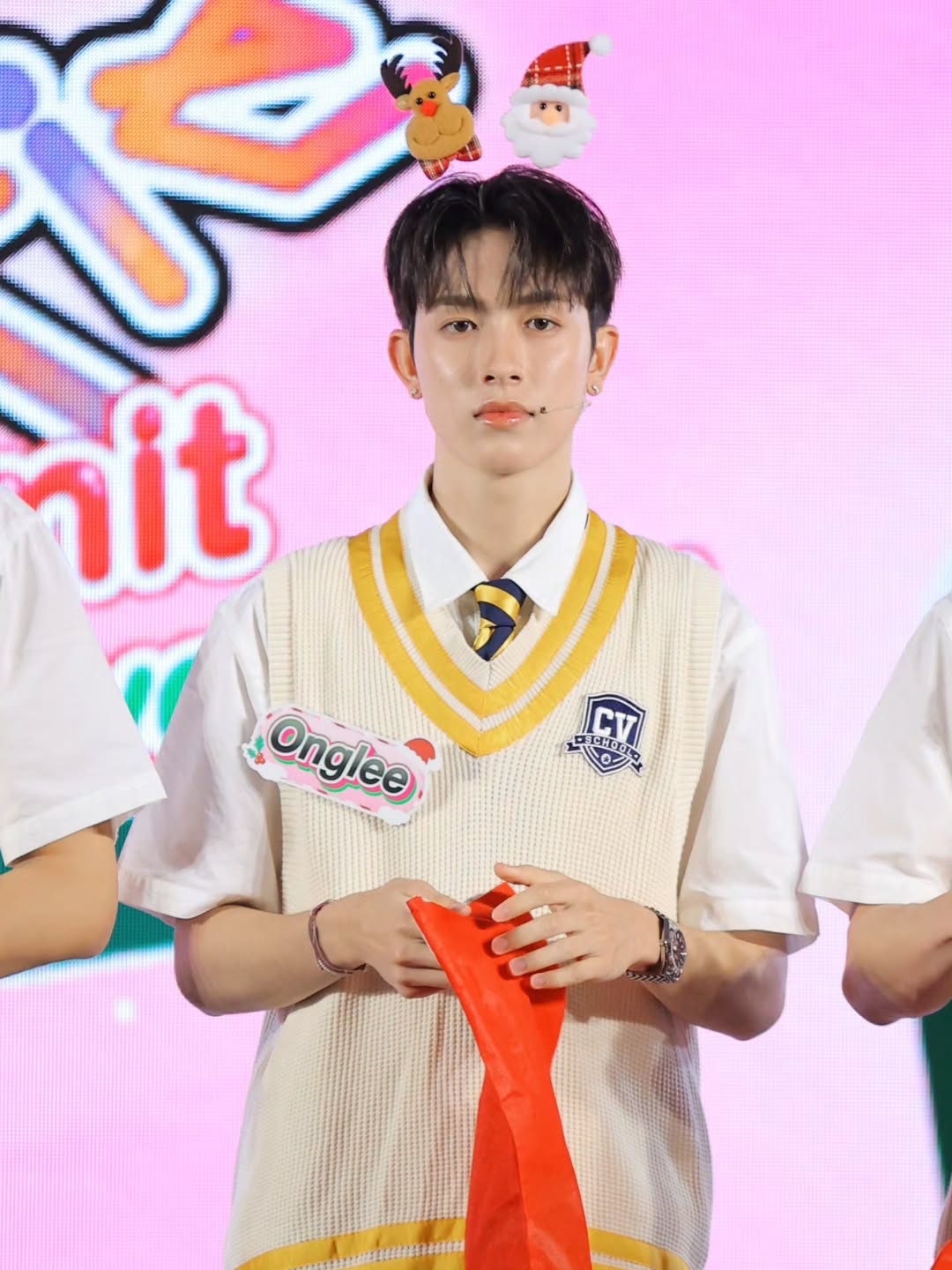 อ๋อง - เขมรัชต์ สุนทรนนท์