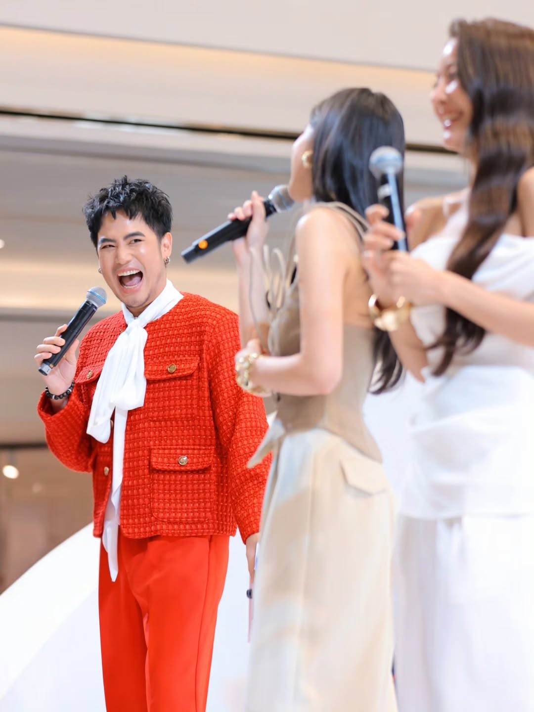 อ๋อง - เขมรัชต์ สุนทรนนท์