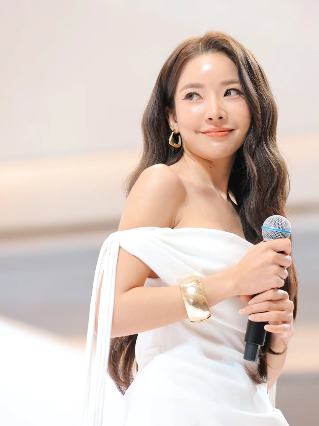 อ๋อง - เขมรัชต์ สุนทรนนท์