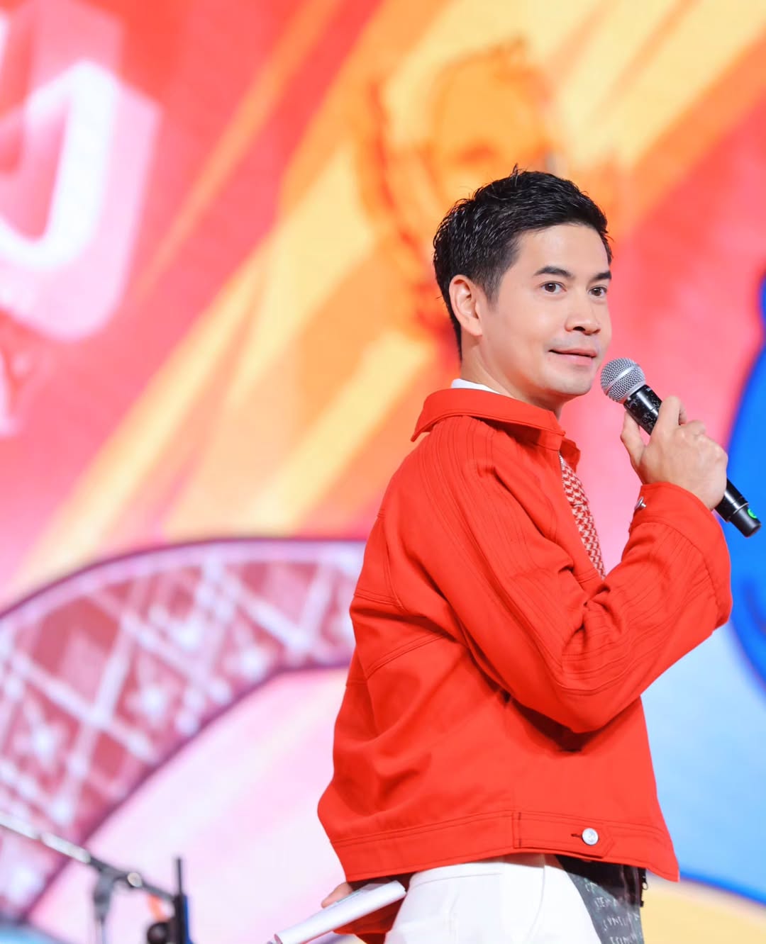 อ๋อง - เขมรัชต์ สุนทรนนท์