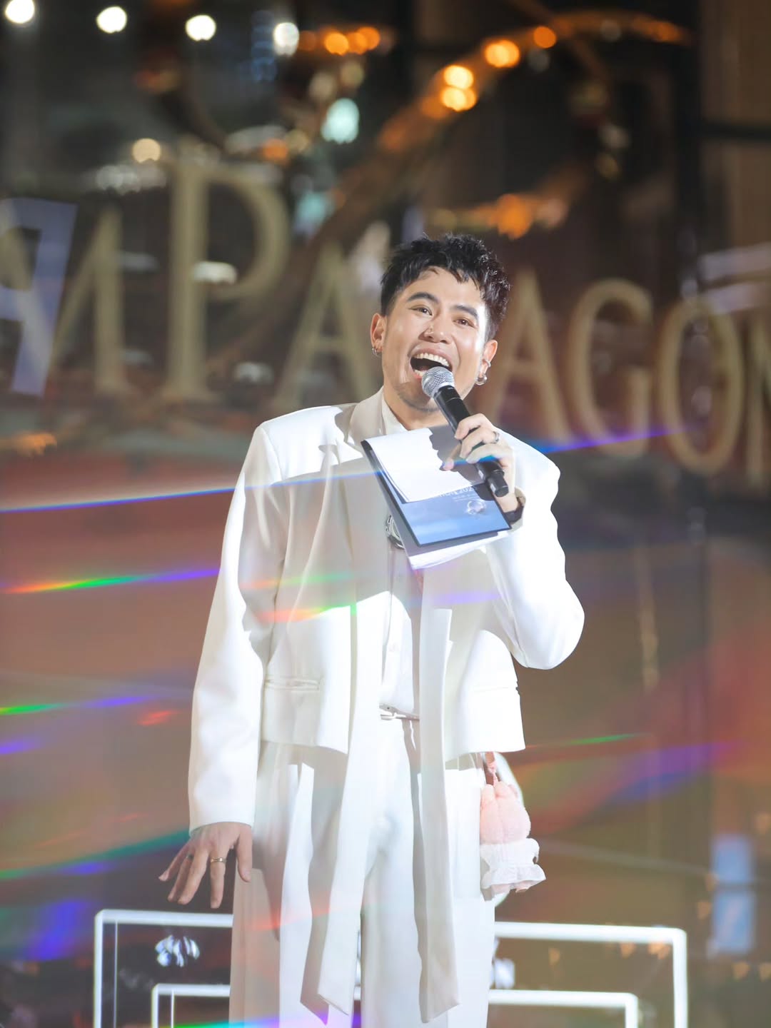 อ๋อง - เขมรัชต์ สุนทรนนท์