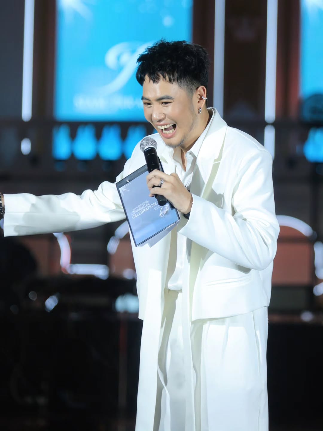 อ๋อง - เขมรัชต์ สุนทรนนท์