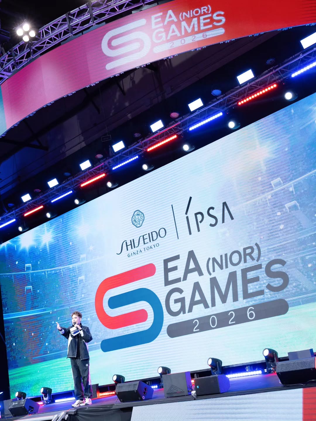 อ๋อง - เขมรัชต์ สุนทรนนท์