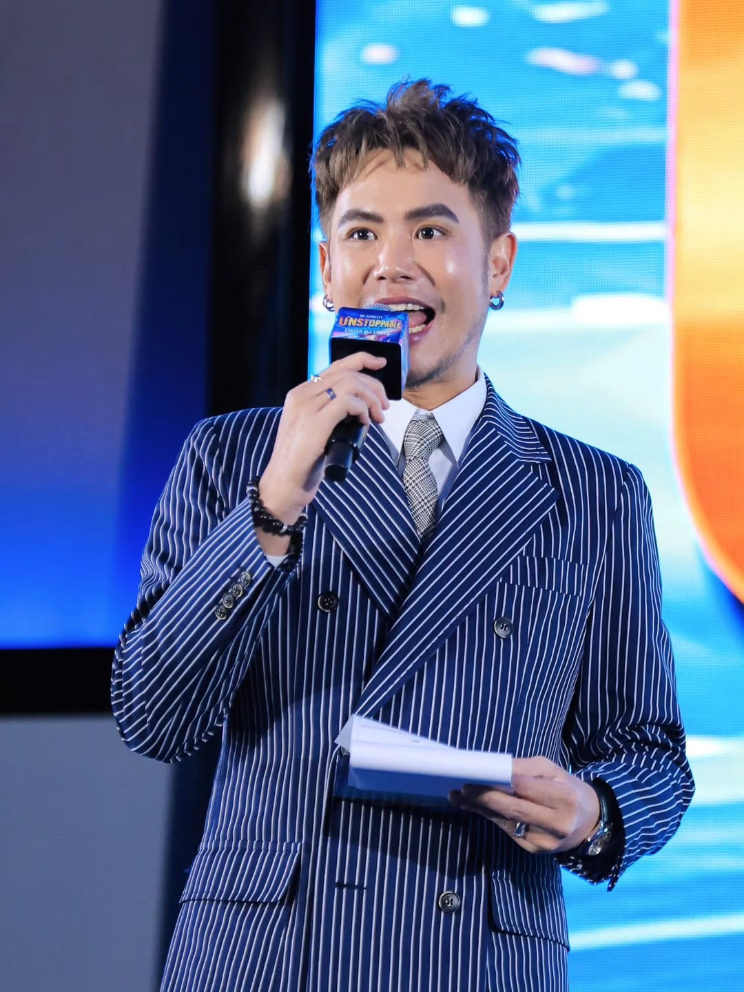 อ๋อง - เขมรัชต์ สุนทรนนท์