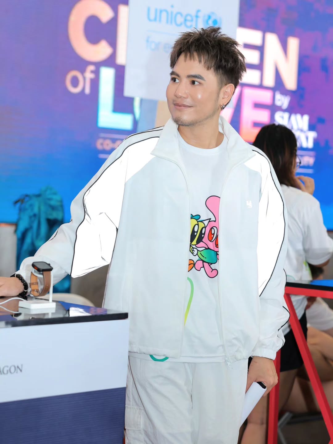 อ๋อง - เขมรัชต์ สุนทรนนท์