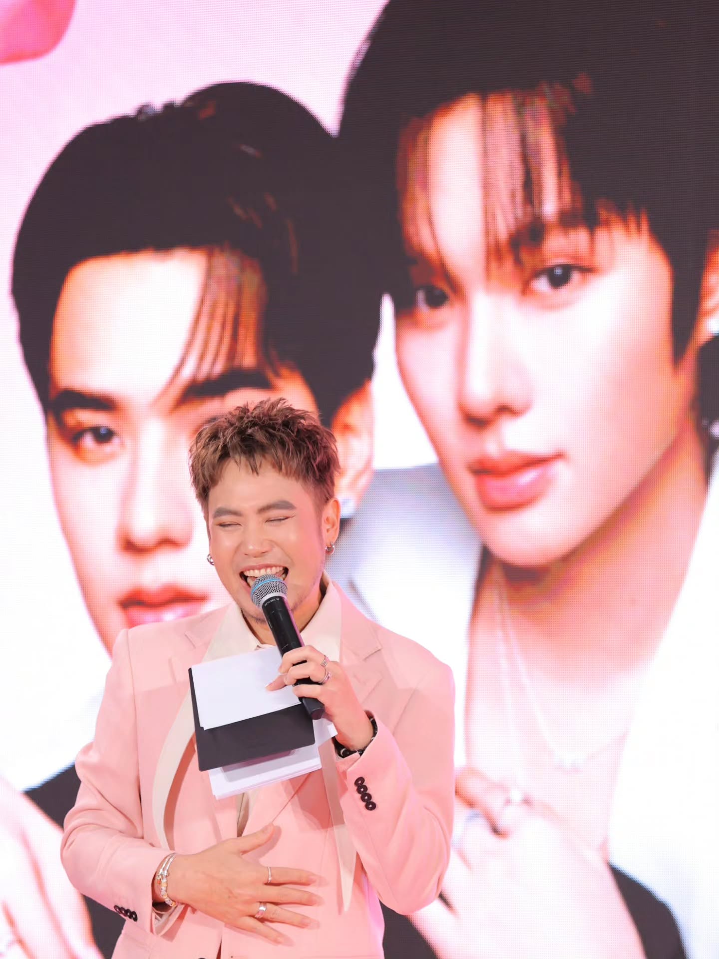 อ๋อง - เขมรัชต์ สุนทรนนท์