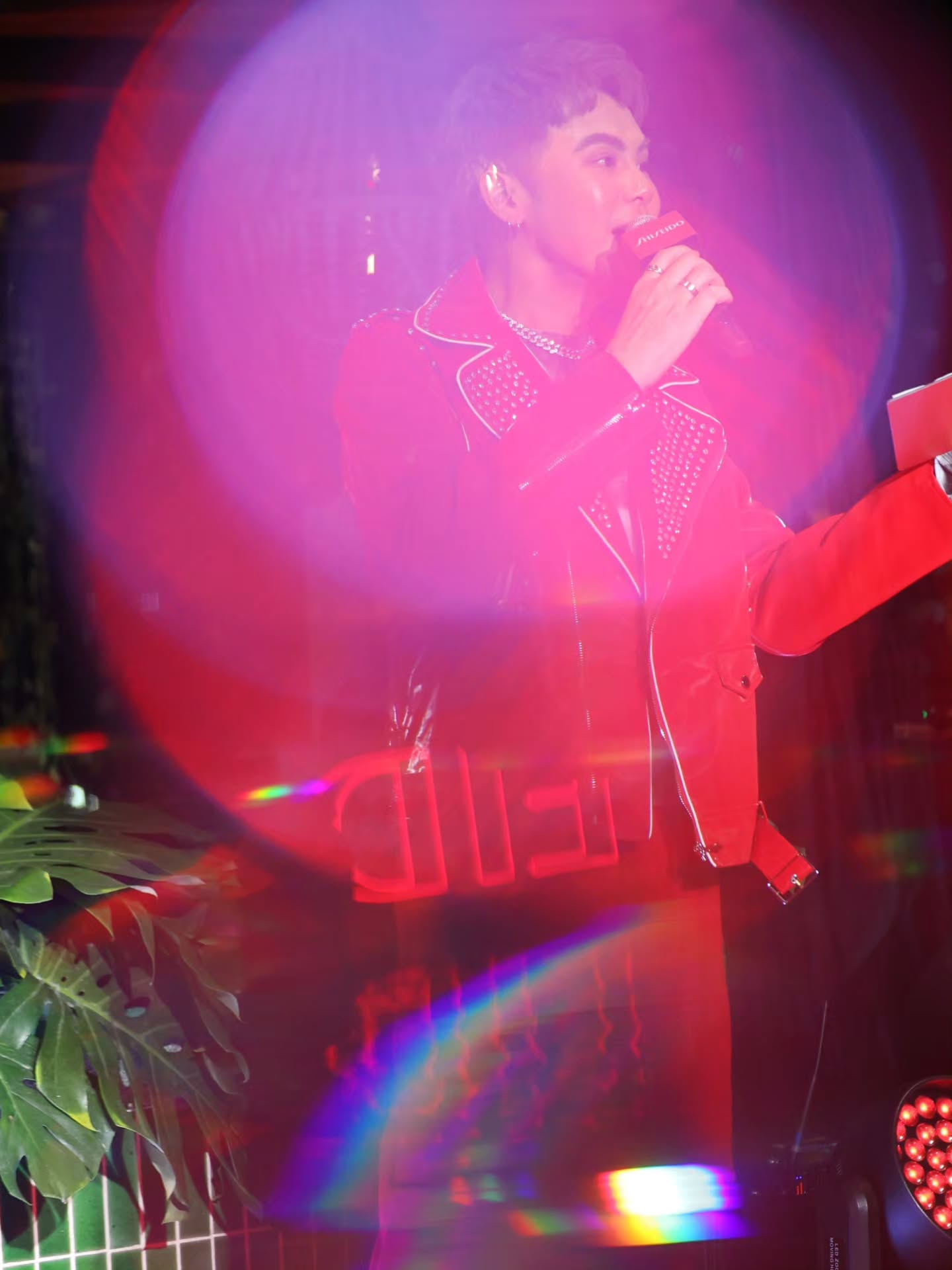 อ๋อง - เขมรัชต์ สุนทรนนท์