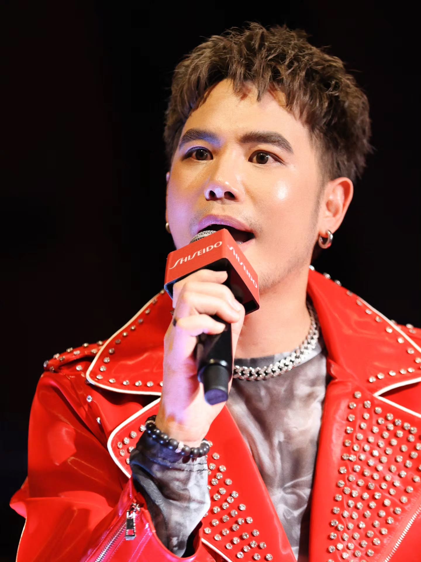 อ๋อง - เขมรัชต์ สุนทรนนท์