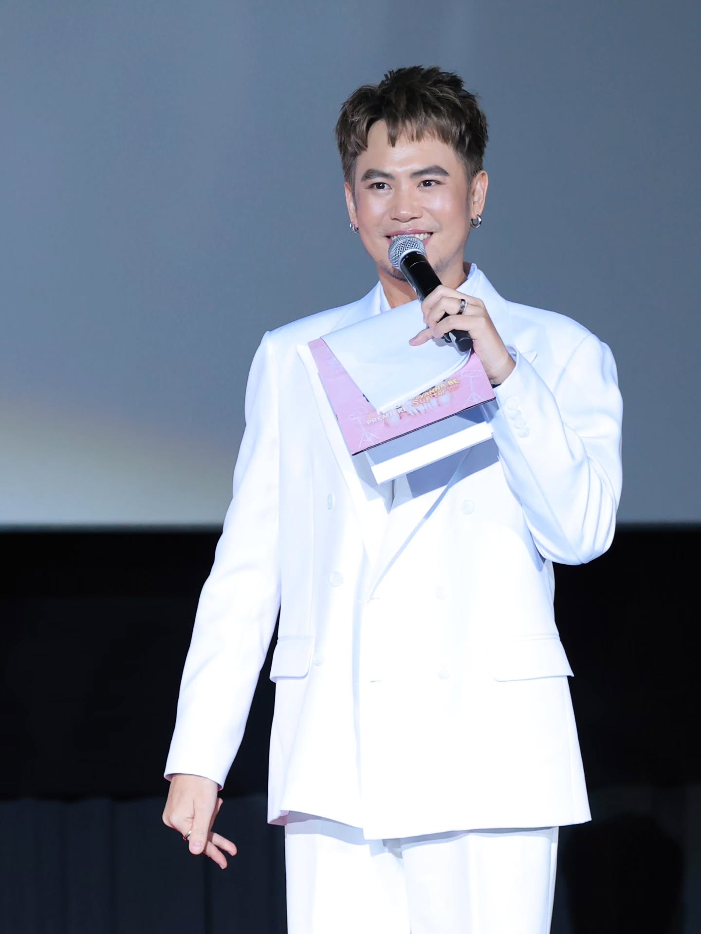 อ๋อง - เขมรัชต์ สุนทรนนท์