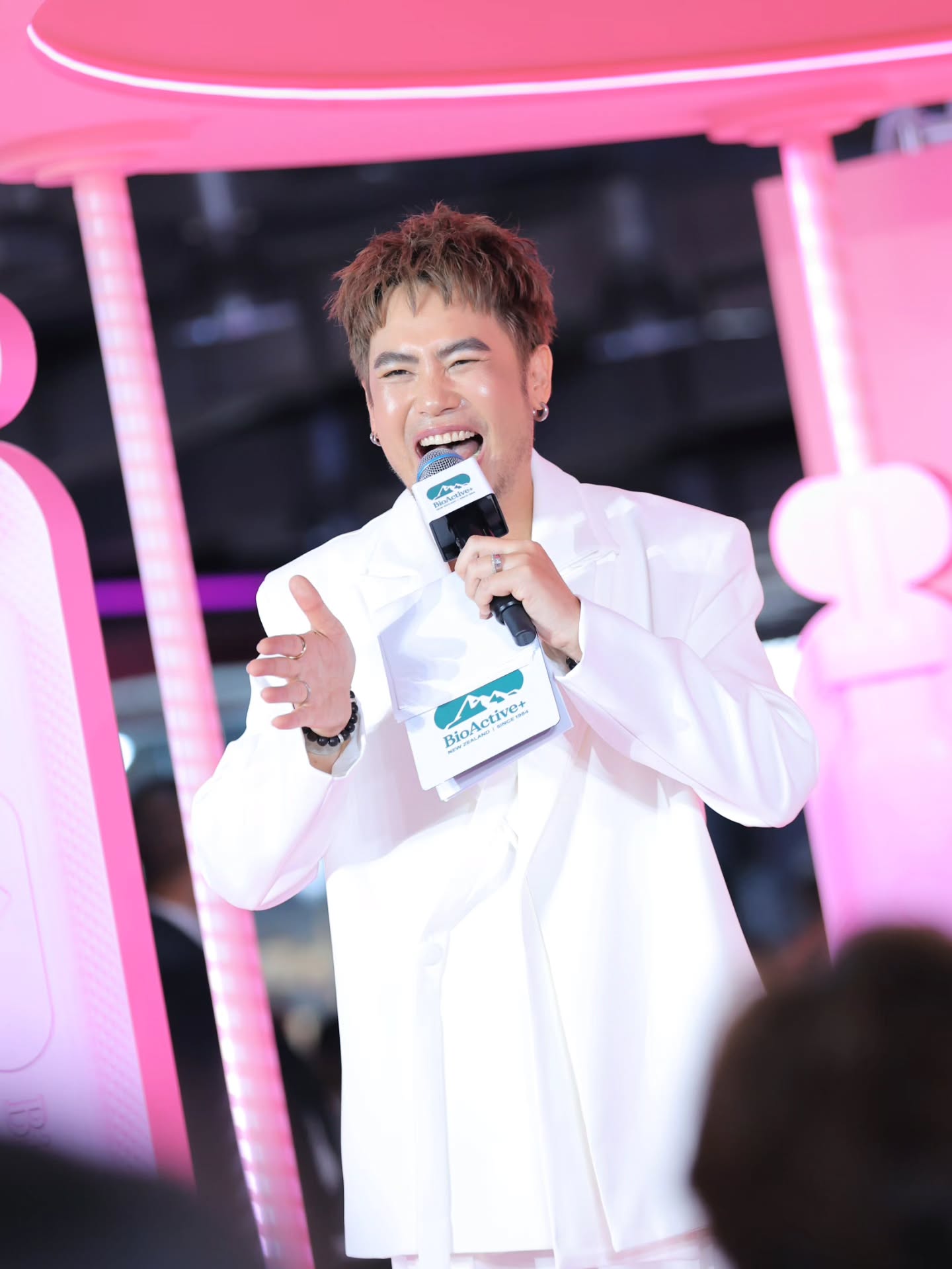 อ๋อง - เขมรัชต์ สุนทรนนท์