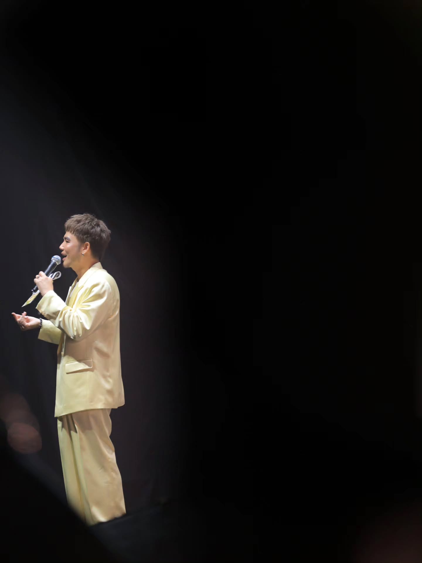 อ๋อง - เขมรัชต์ สุนทรนนท์