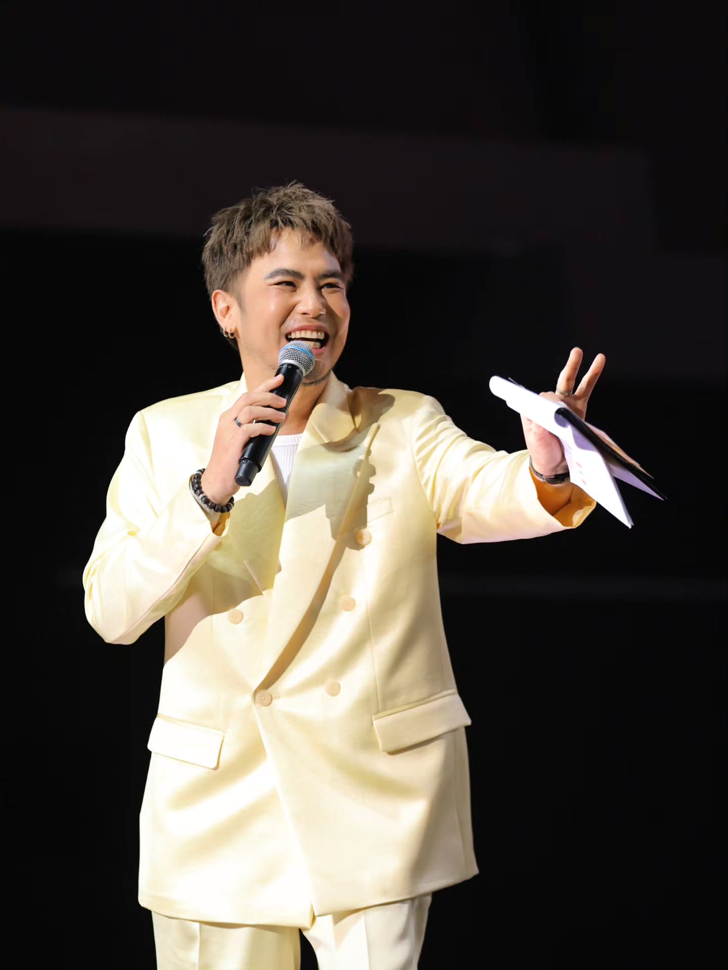 อ๋อง - เขมรัชต์ สุนทรนนท์