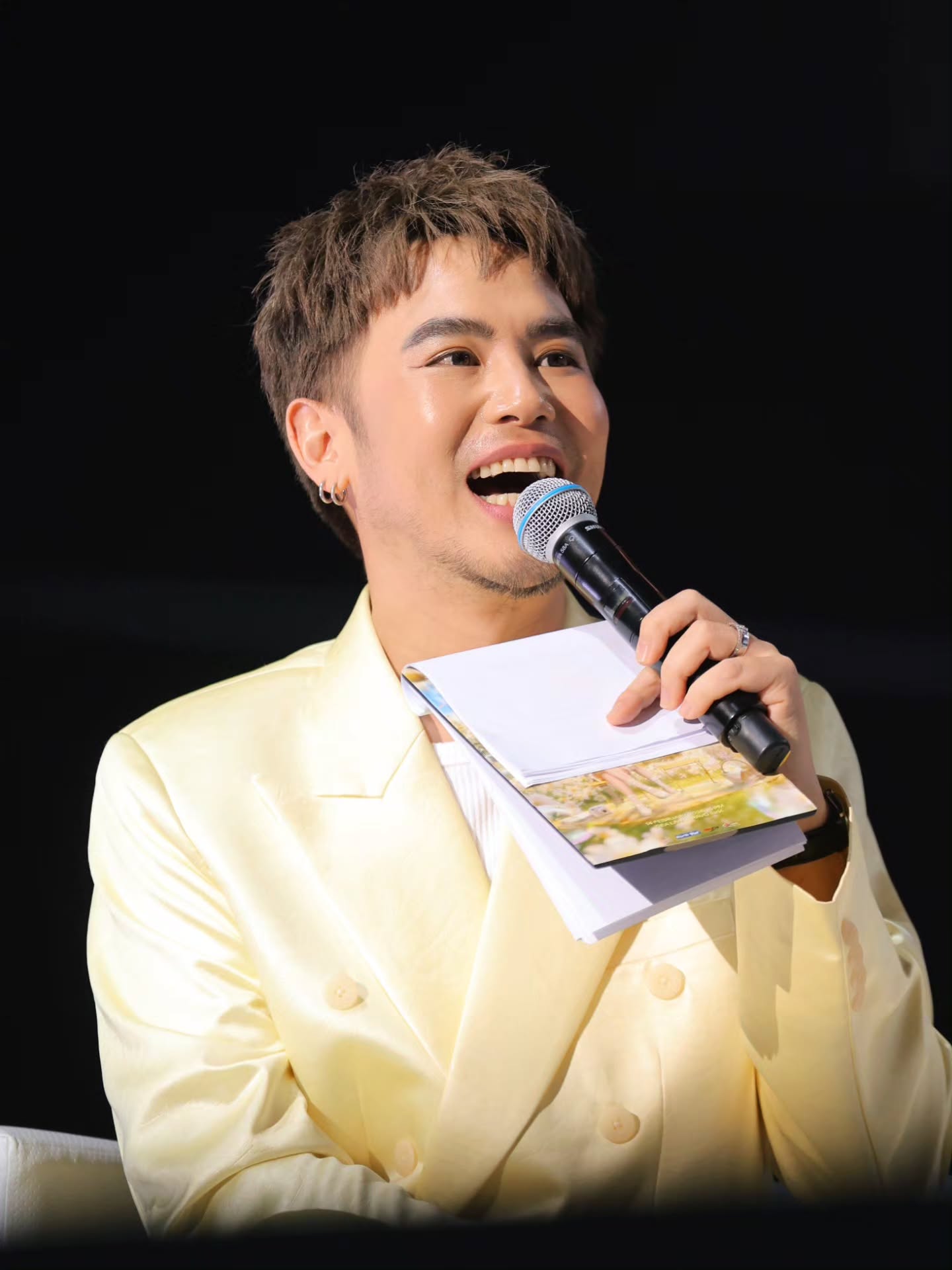 อ๋อง - เขมรัชต์ สุนทรนนท์