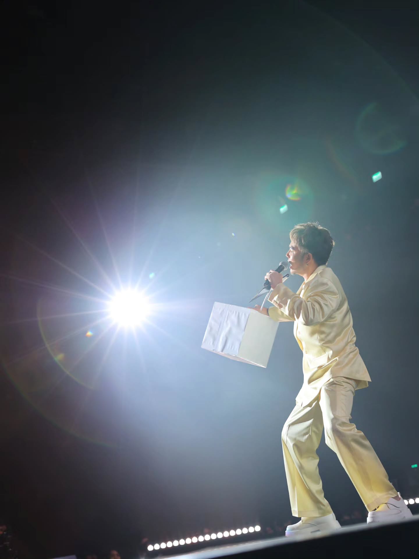 อ๋อง - เขมรัชต์ สุนทรนนท์