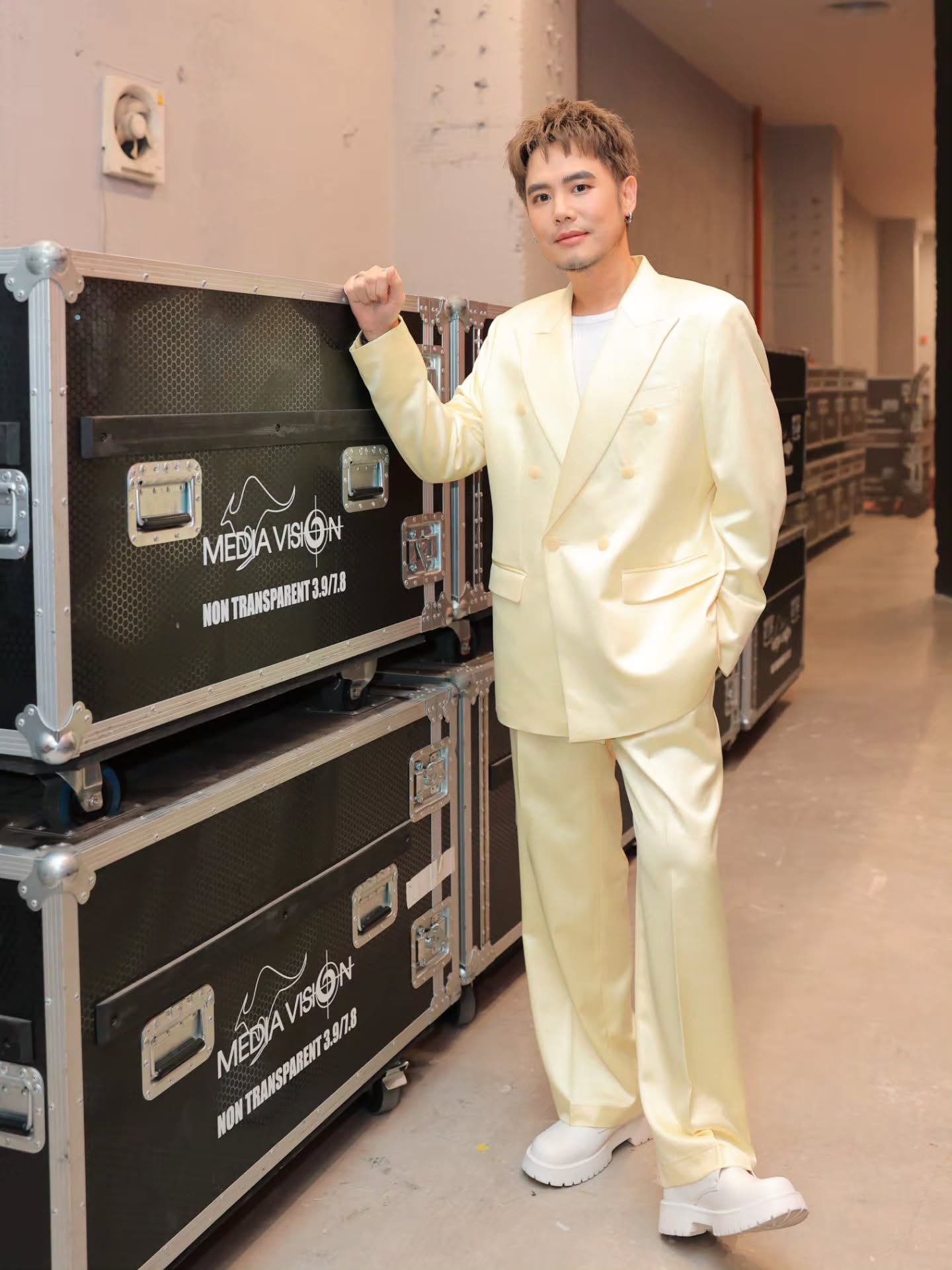 อ๋อง - เขมรัชต์ สุนทรนนท์