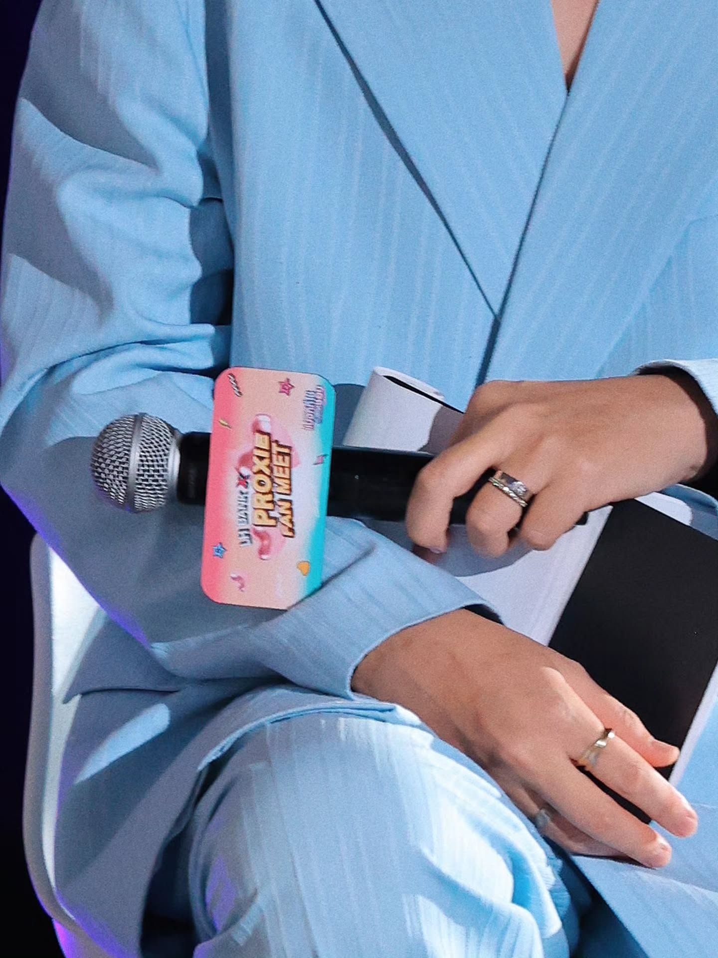 อ๋อง - เขมรัชต์ สุนทรนนท์