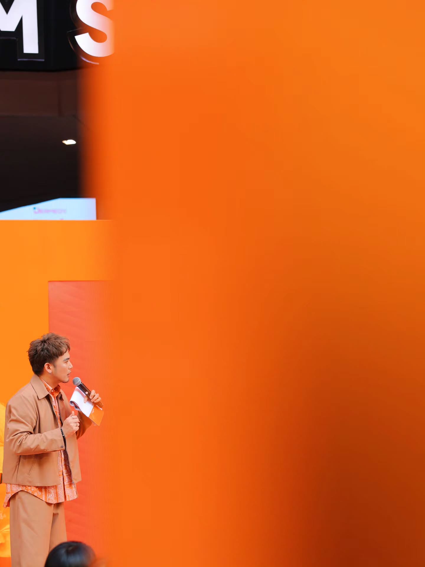 อ๋อง - เขมรัชต์ สุนทรนนท์