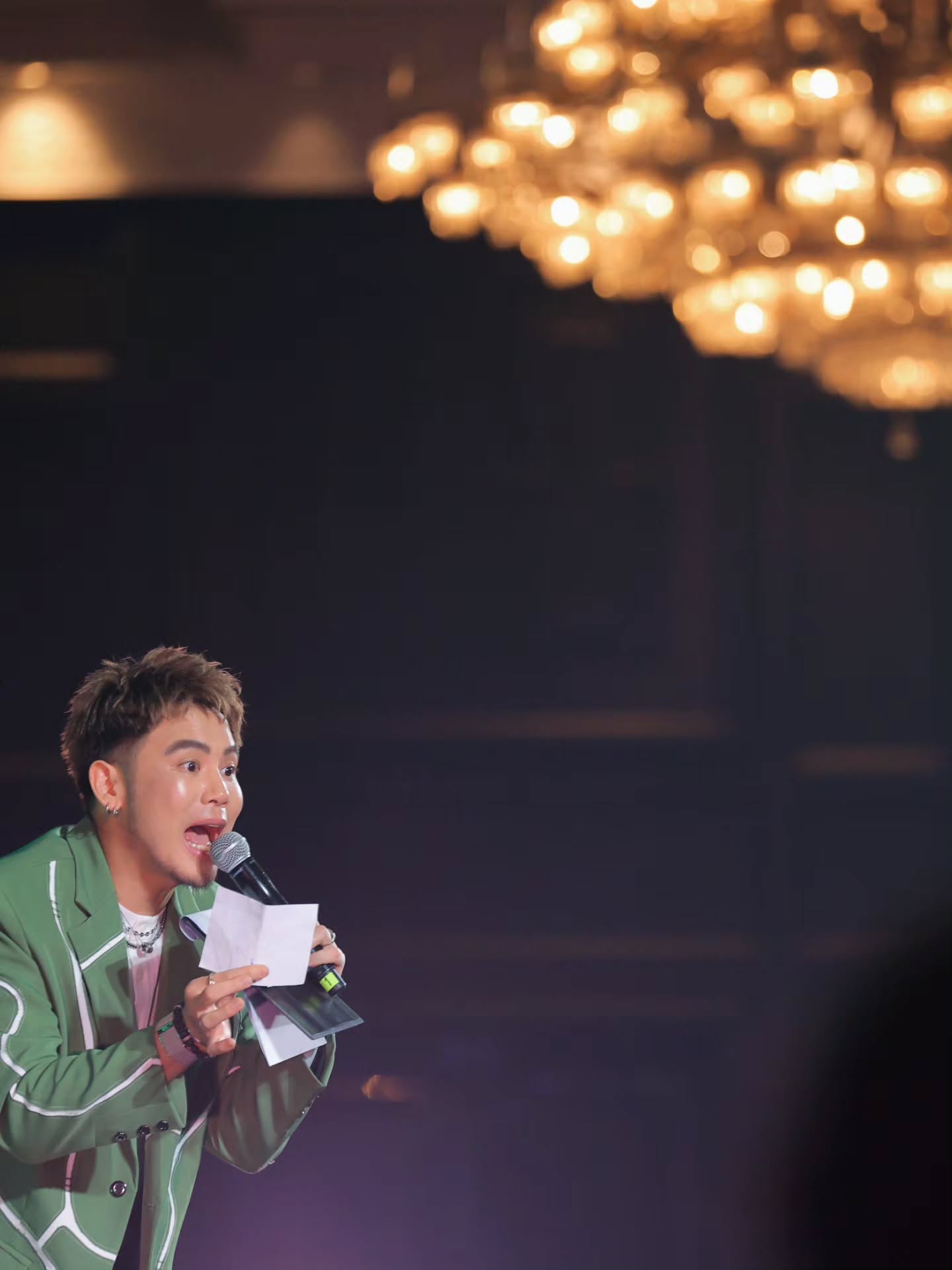 อ๋อง - เขมรัชต์ สุนทรนนท์