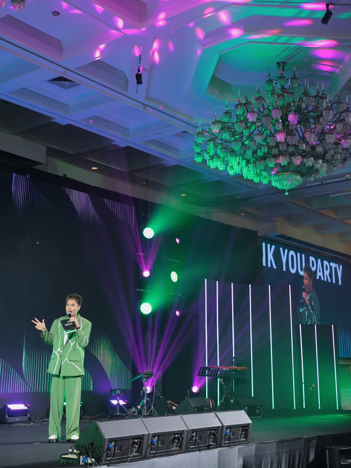 อ๋อง - เขมรัชต์ สุนทรนนท์