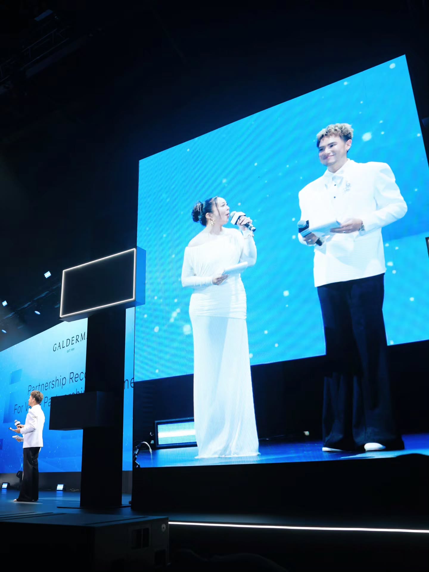 อ๋อง - เขมรัชต์ สุนทรนนท์