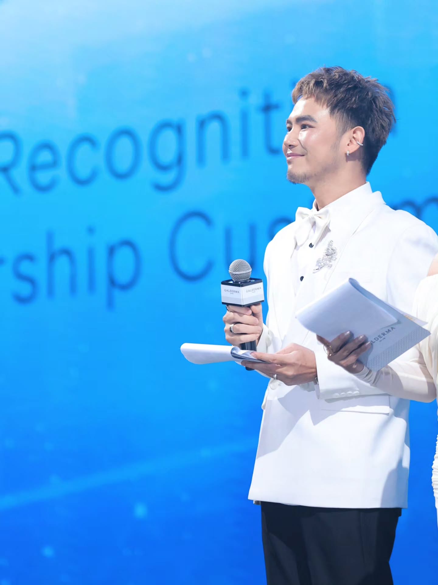 อ๋อง - เขมรัชต์ สุนทรนนท์