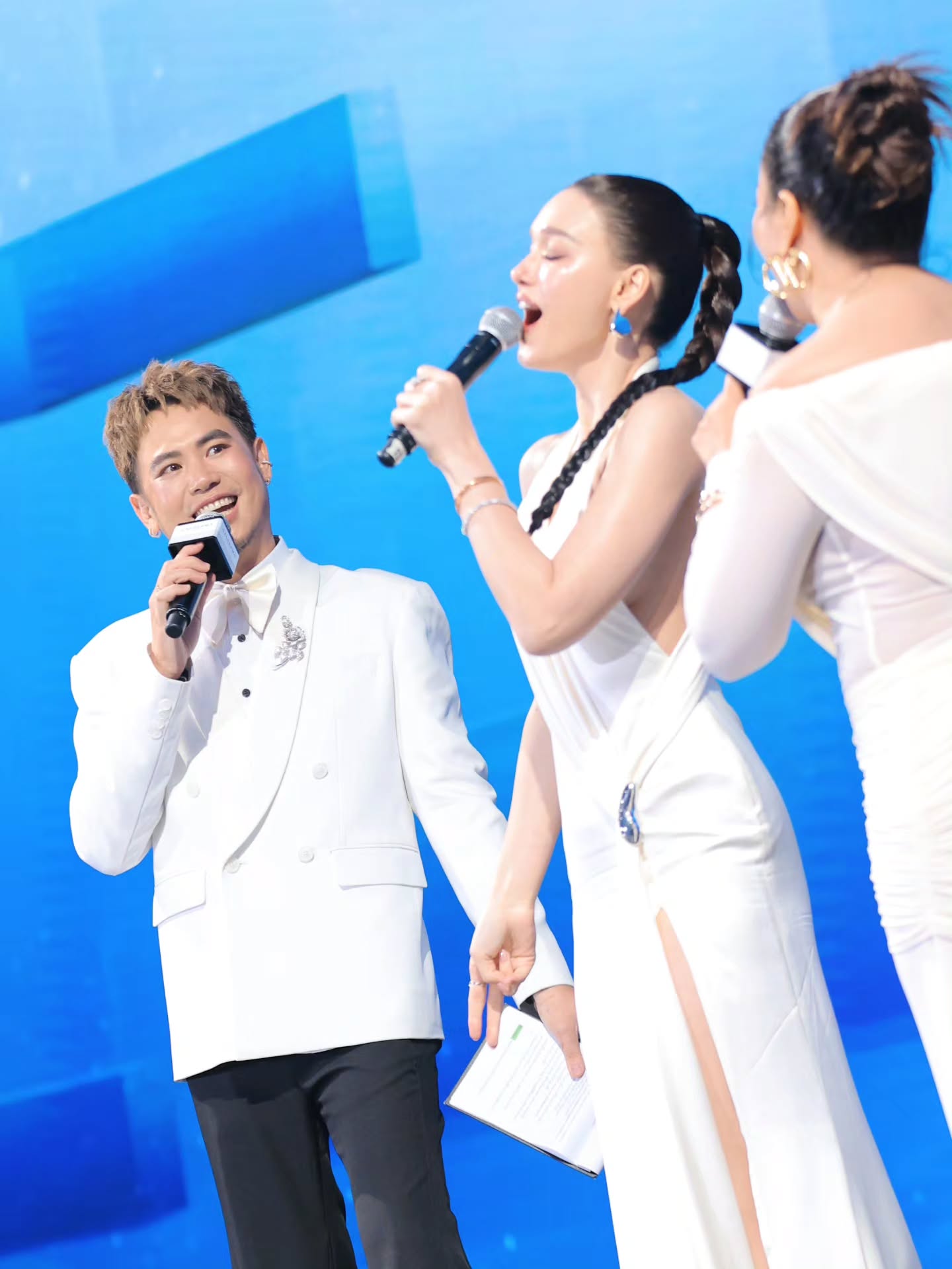 อ๋อง - เขมรัชต์ สุนทรนนท์