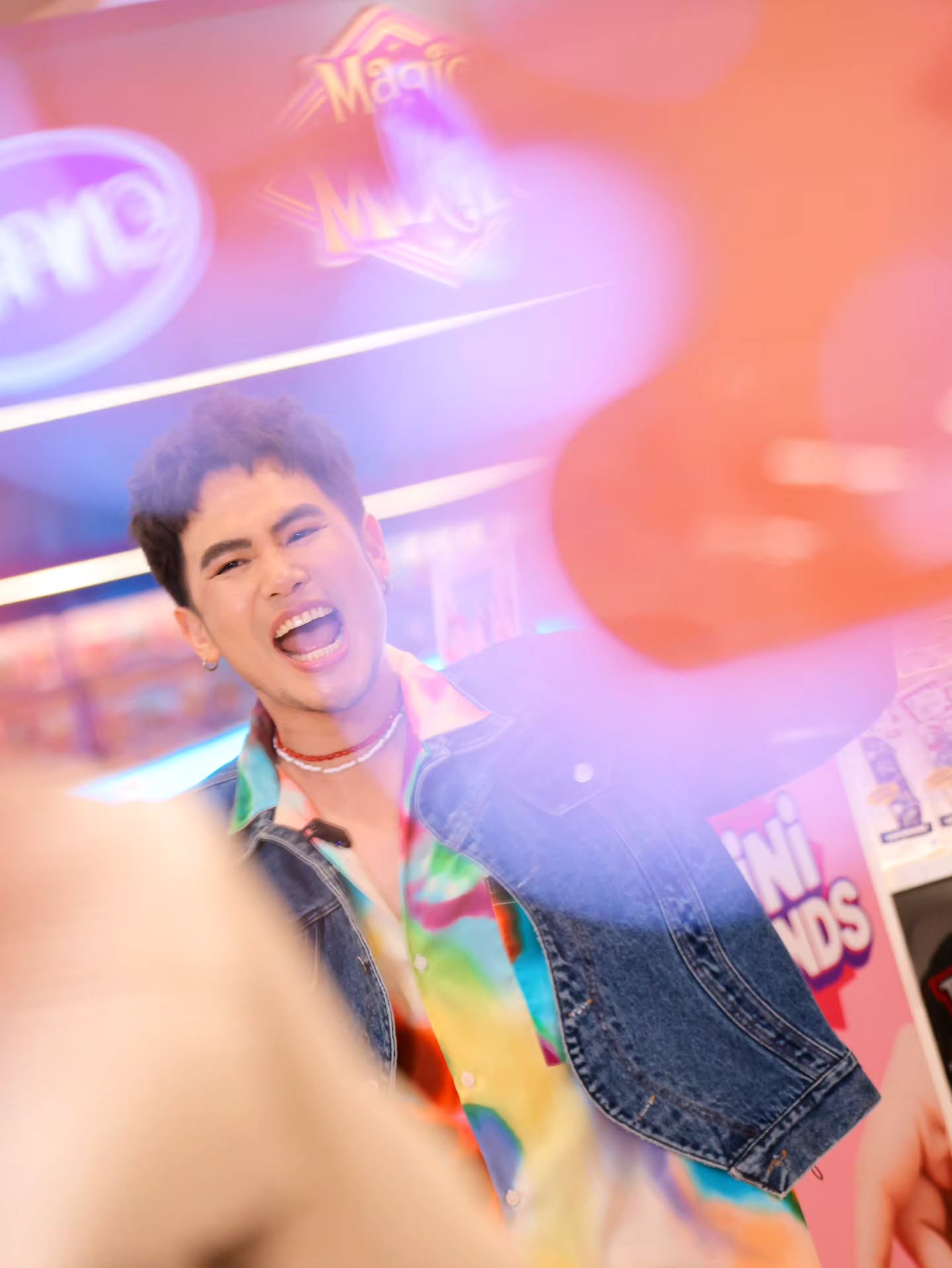 อ๋อง - เขมรัชต์ สุนทรนนท์