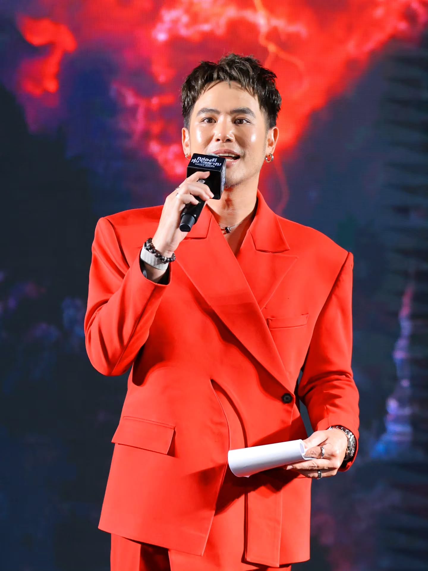 อ๋อง - เขมรัชต์ สุนทรนนท์