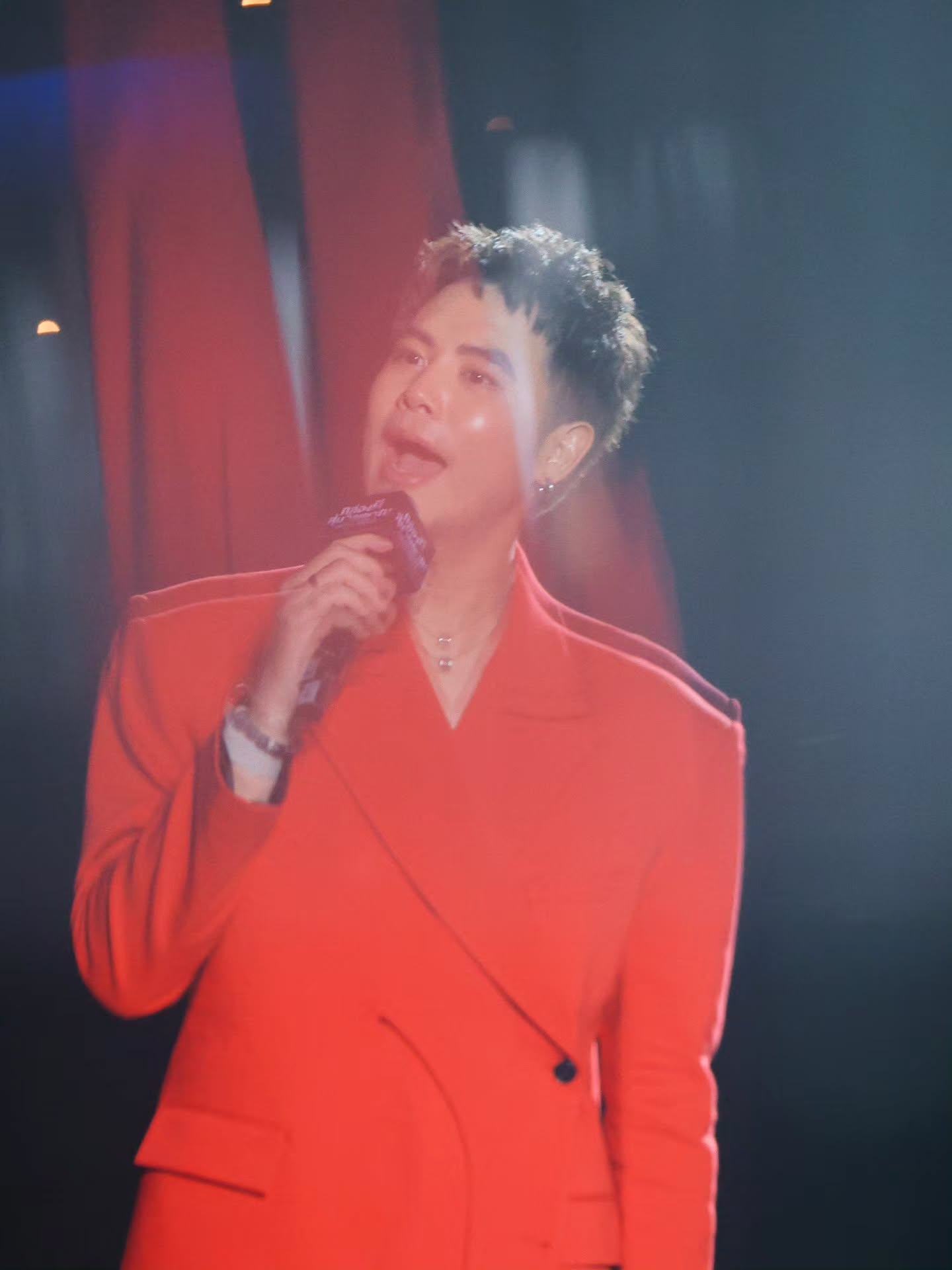 อ๋อง - เขมรัชต์ สุนทรนนท์