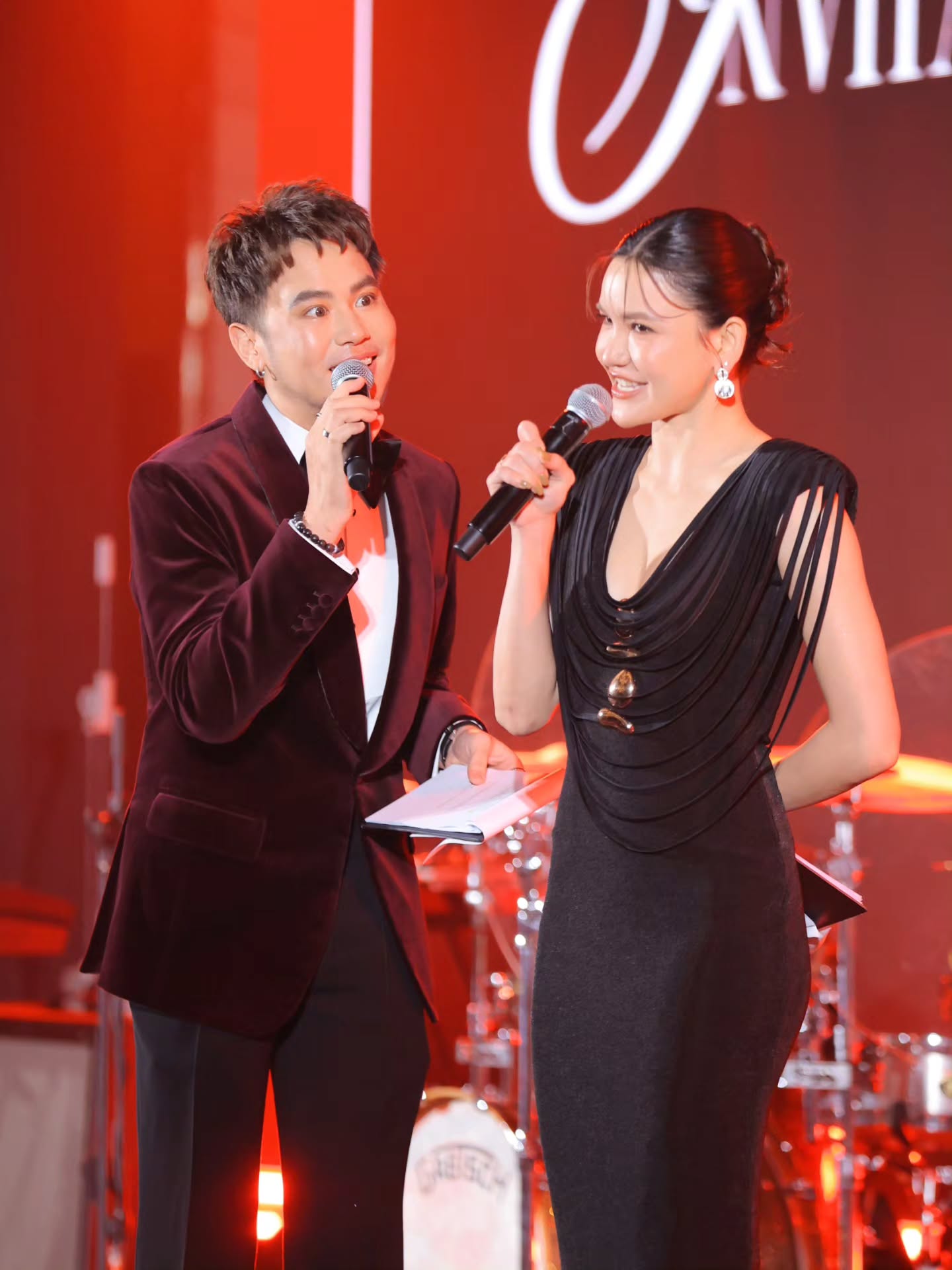 อ๋อง - เขมรัชต์ สุนทรนนท์