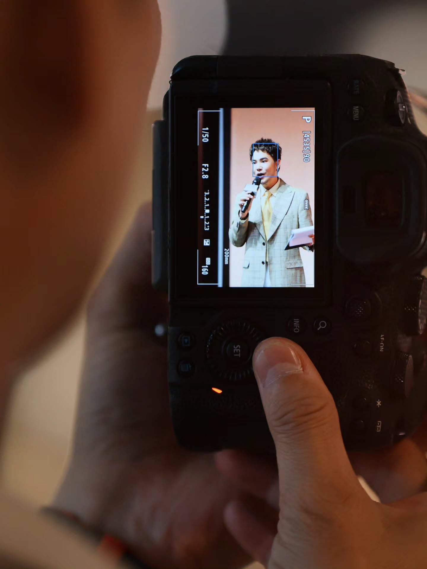 อ๋อง - เขมรัชต์ สุนทรนนท์