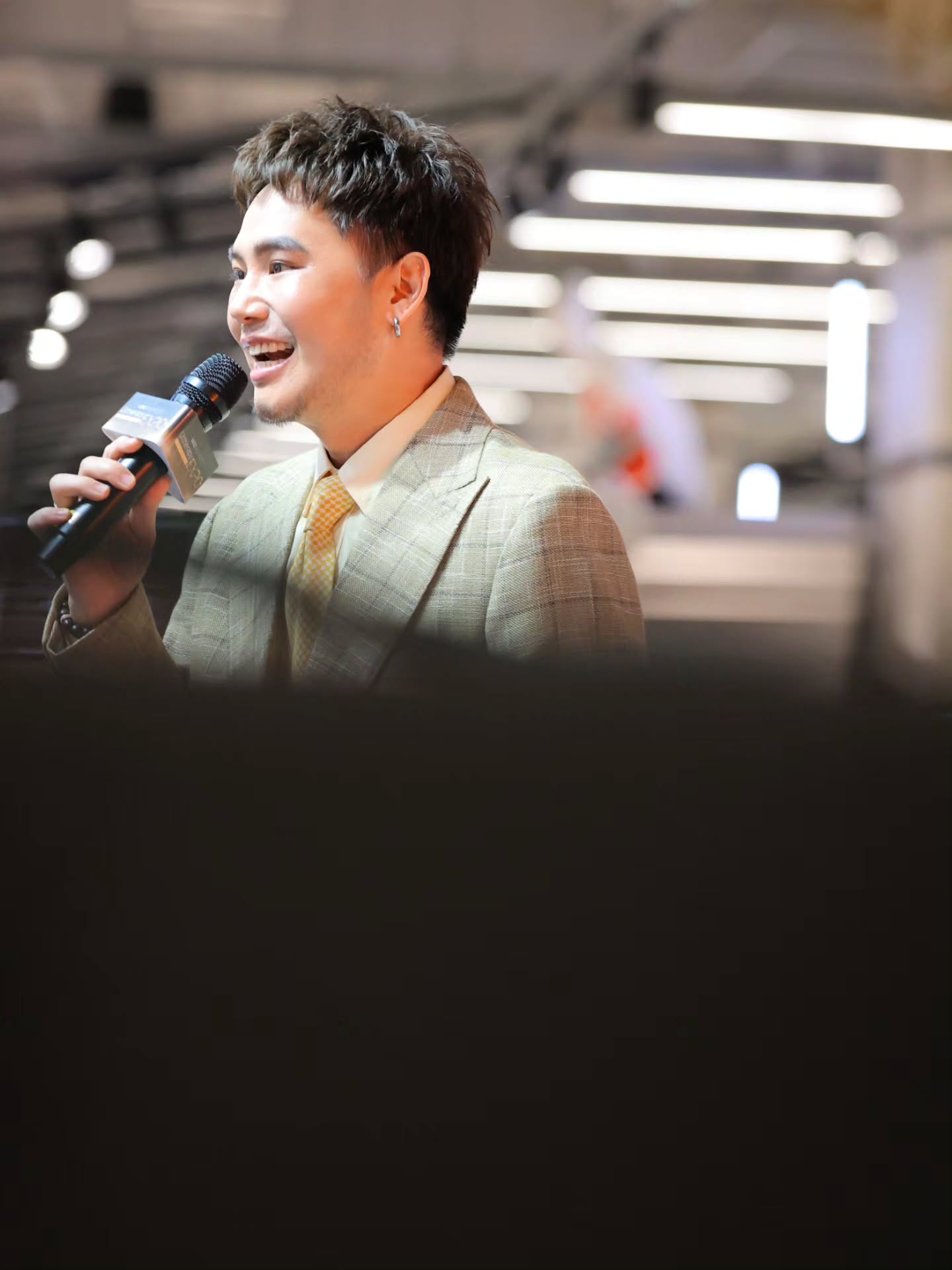 อ๋อง - เขมรัชต์ สุนทรนนท์