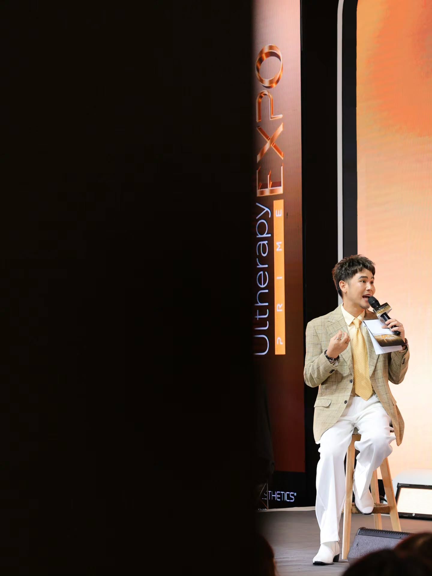 อ๋อง - เขมรัชต์ สุนทรนนท์