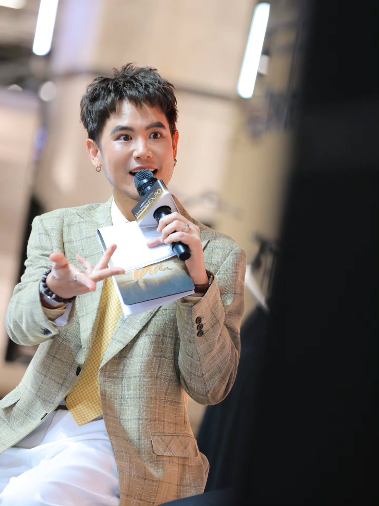 อ๋อง - เขมรัชต์ สุนทรนนท์