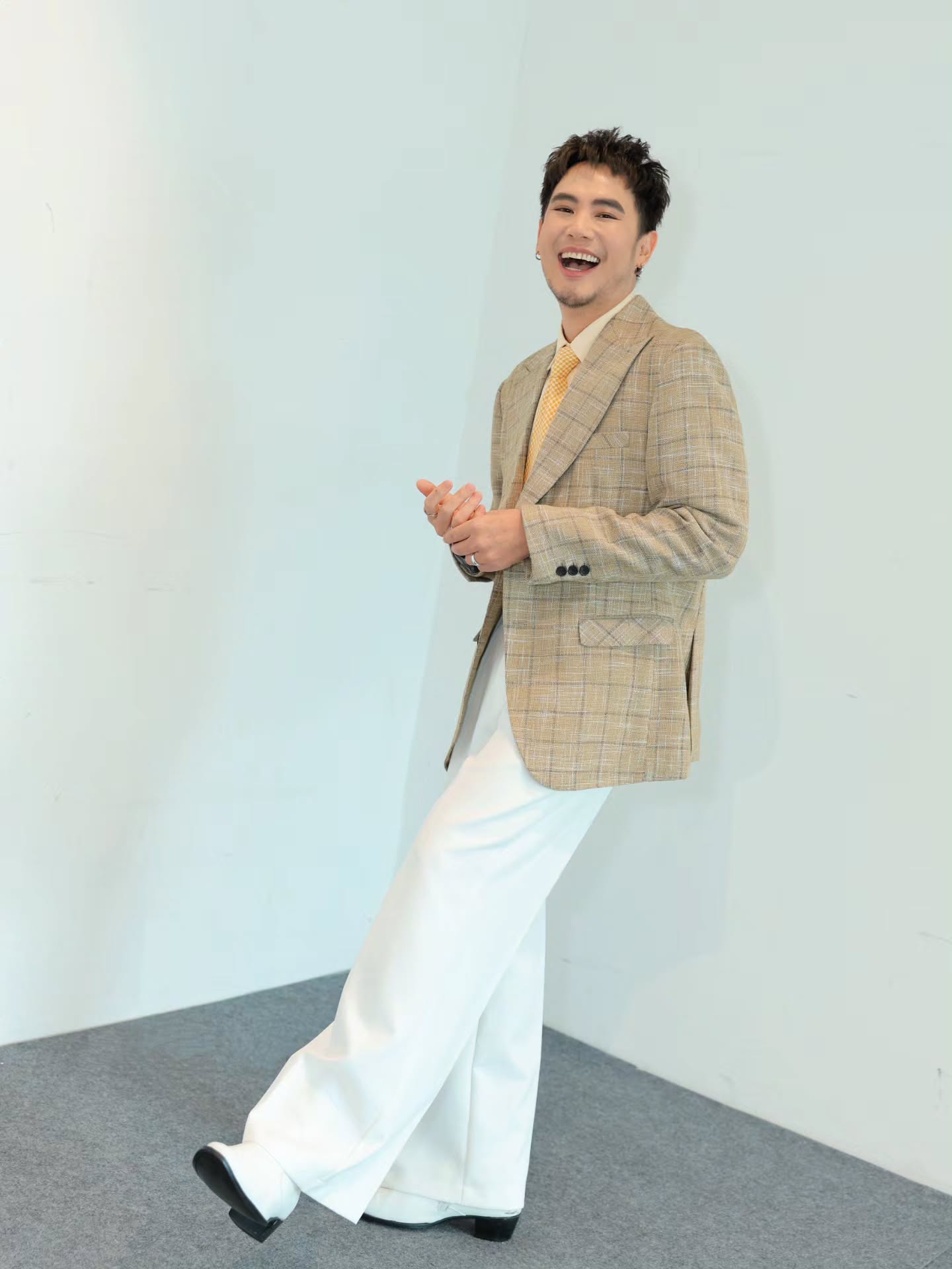 อ๋อง - เขมรัชต์ สุนทรนนท์