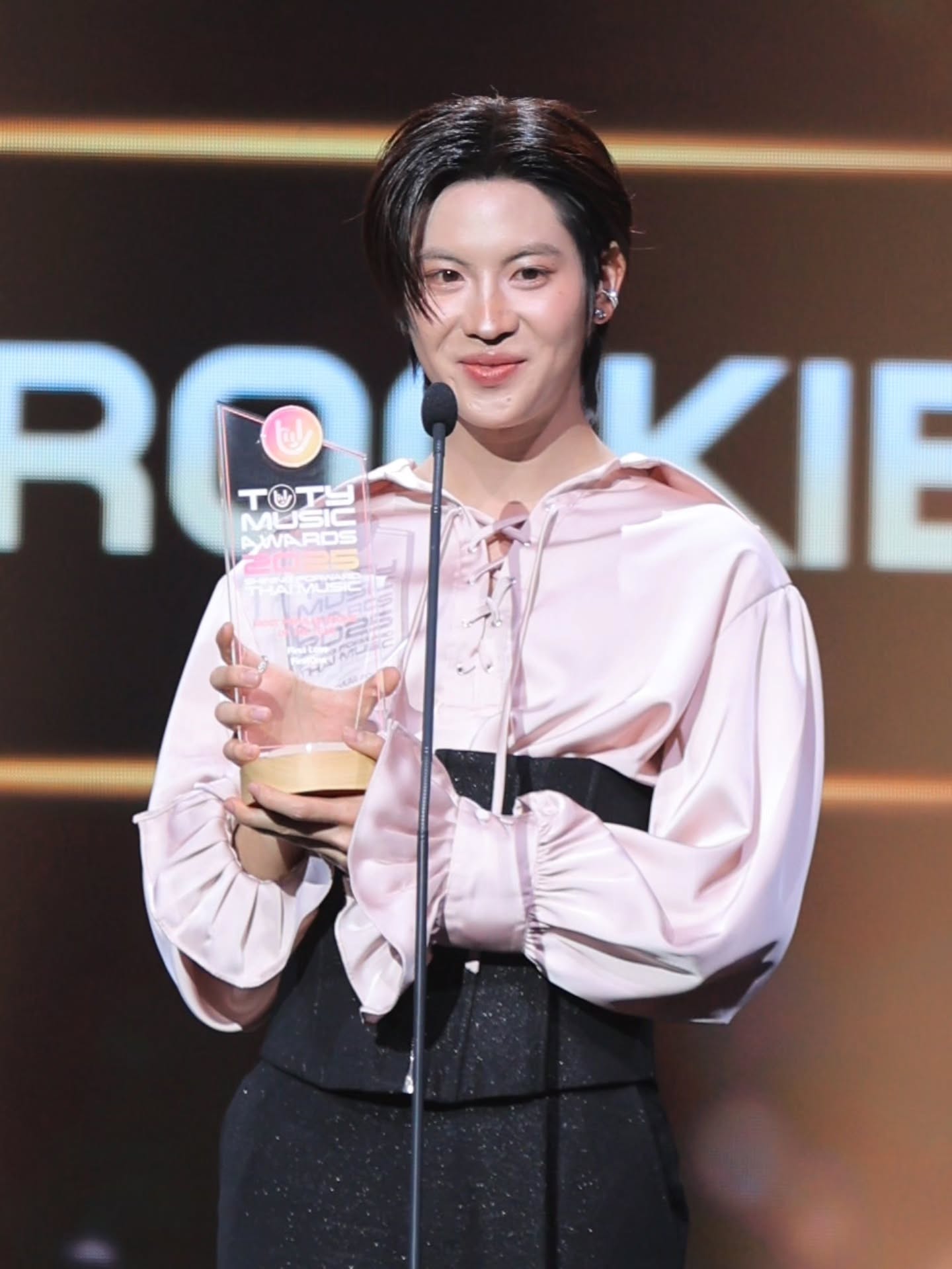 อ๋อง - เขมรัชต์ สุนทรนนท์