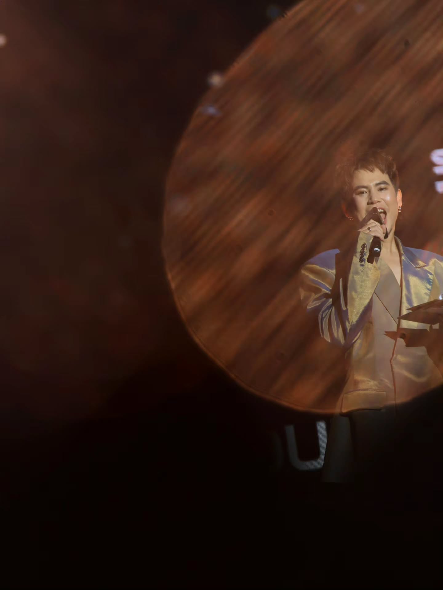 อ๋อง - เขมรัชต์ สุนทรนนท์