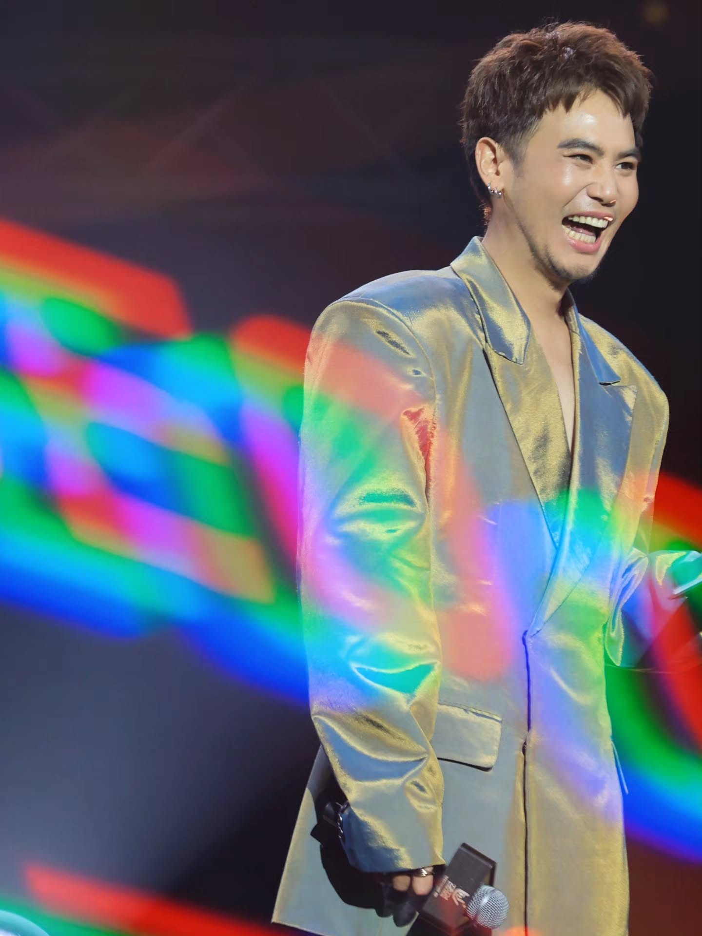 อ๋อง - เขมรัชต์ สุนทรนนท์