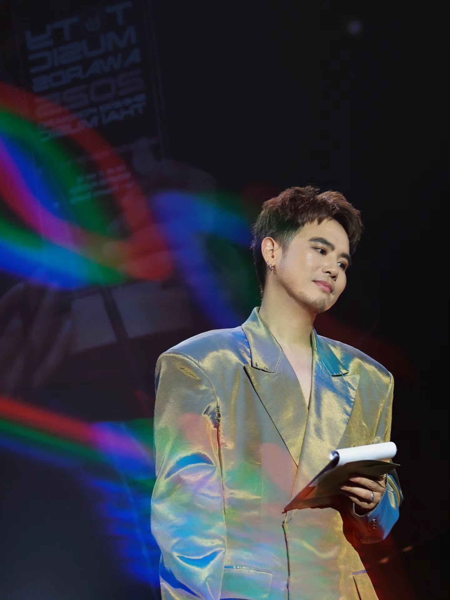 อ๋อง - เขมรัชต์ สุนทรนนท์