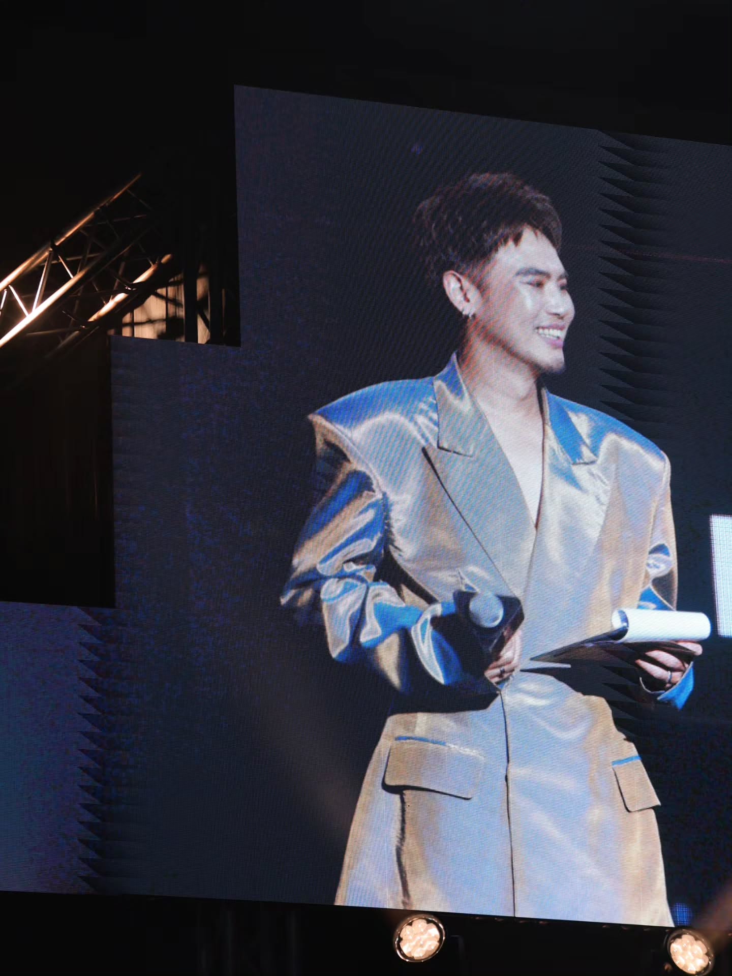 อ๋อง - เขมรัชต์ สุนทรนนท์