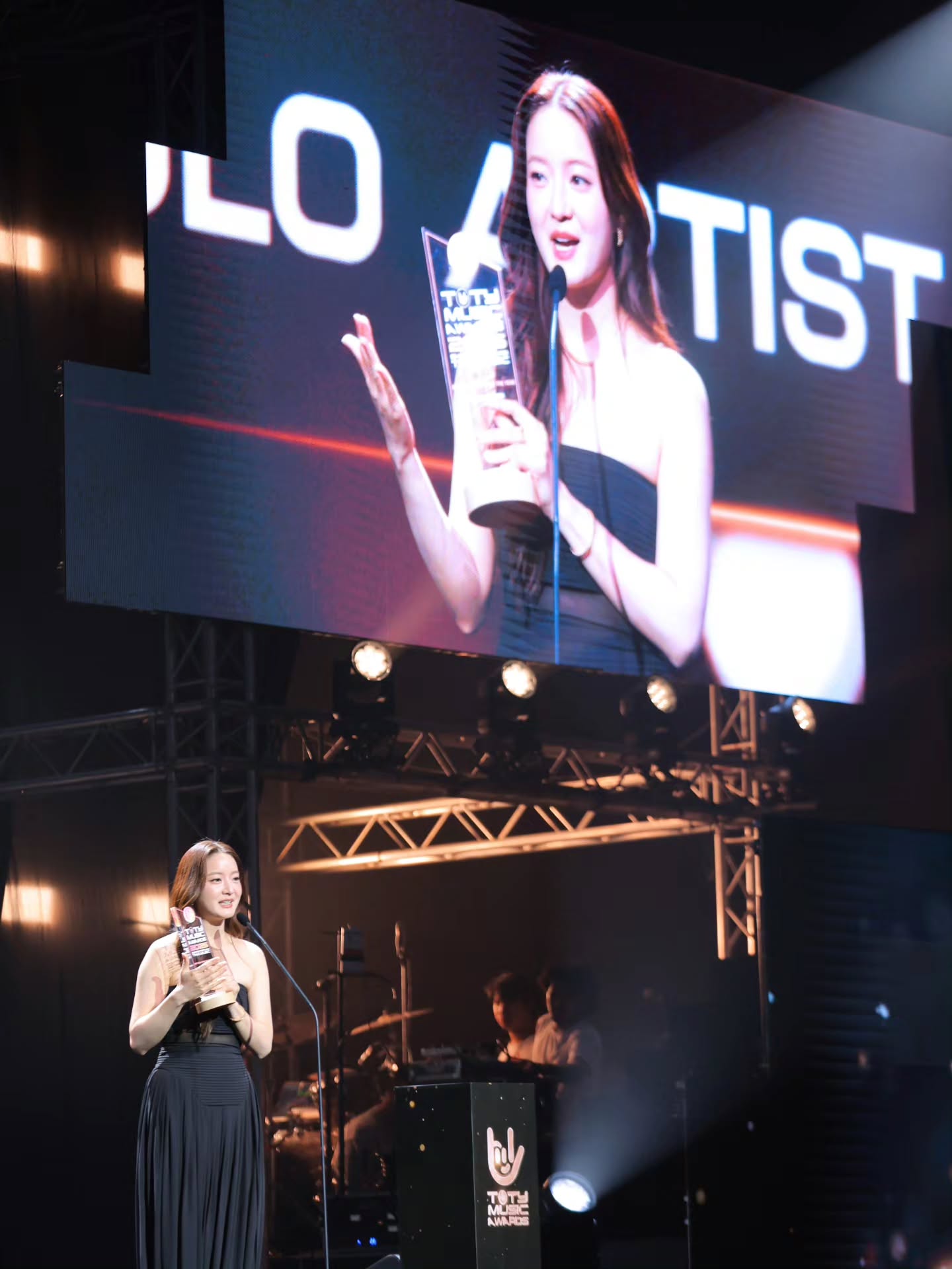 อ๋อง - เขมรัชต์ สุนทรนนท์