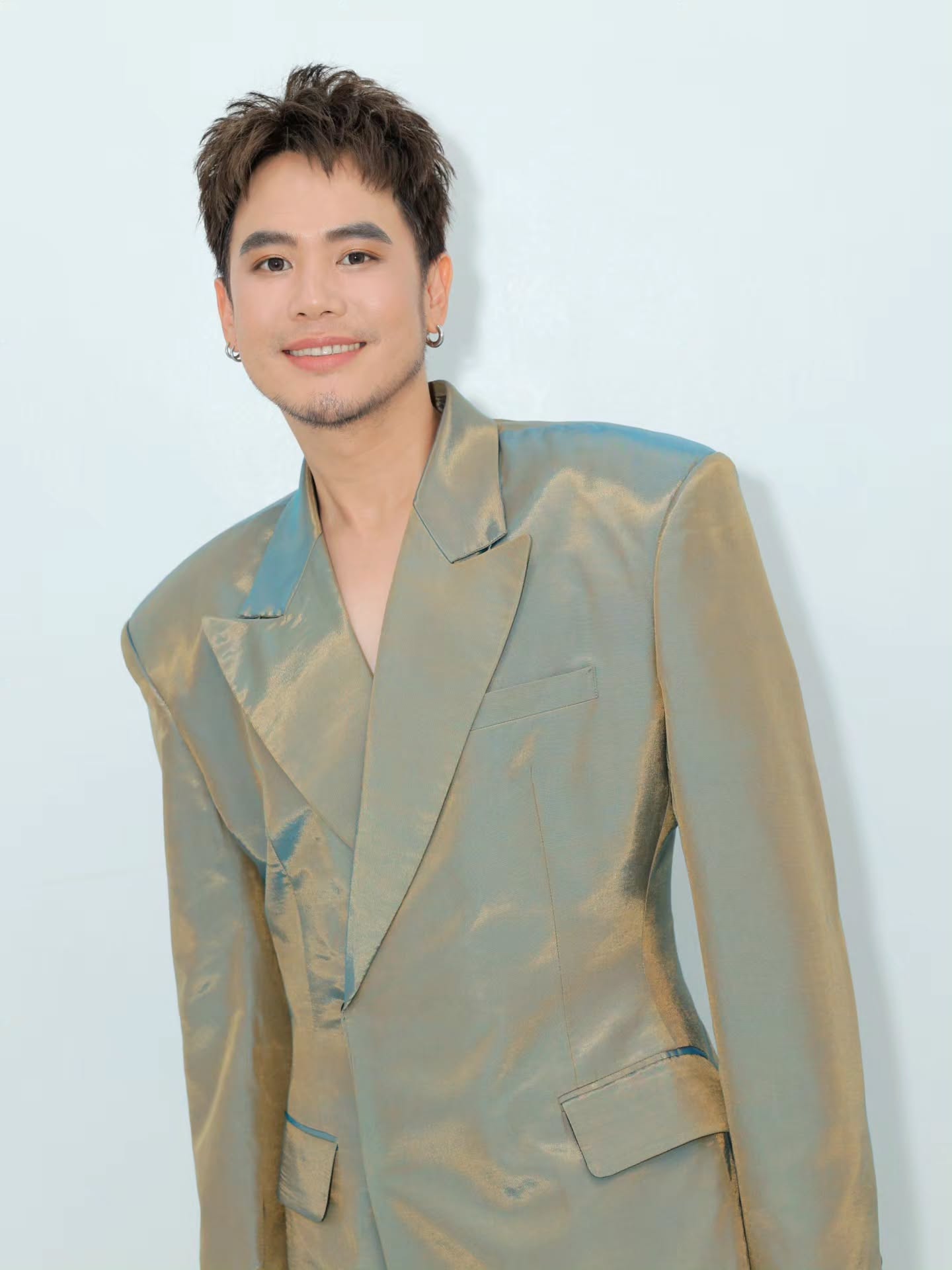 อ๋อง - เขมรัชต์ สุนทรนนท์