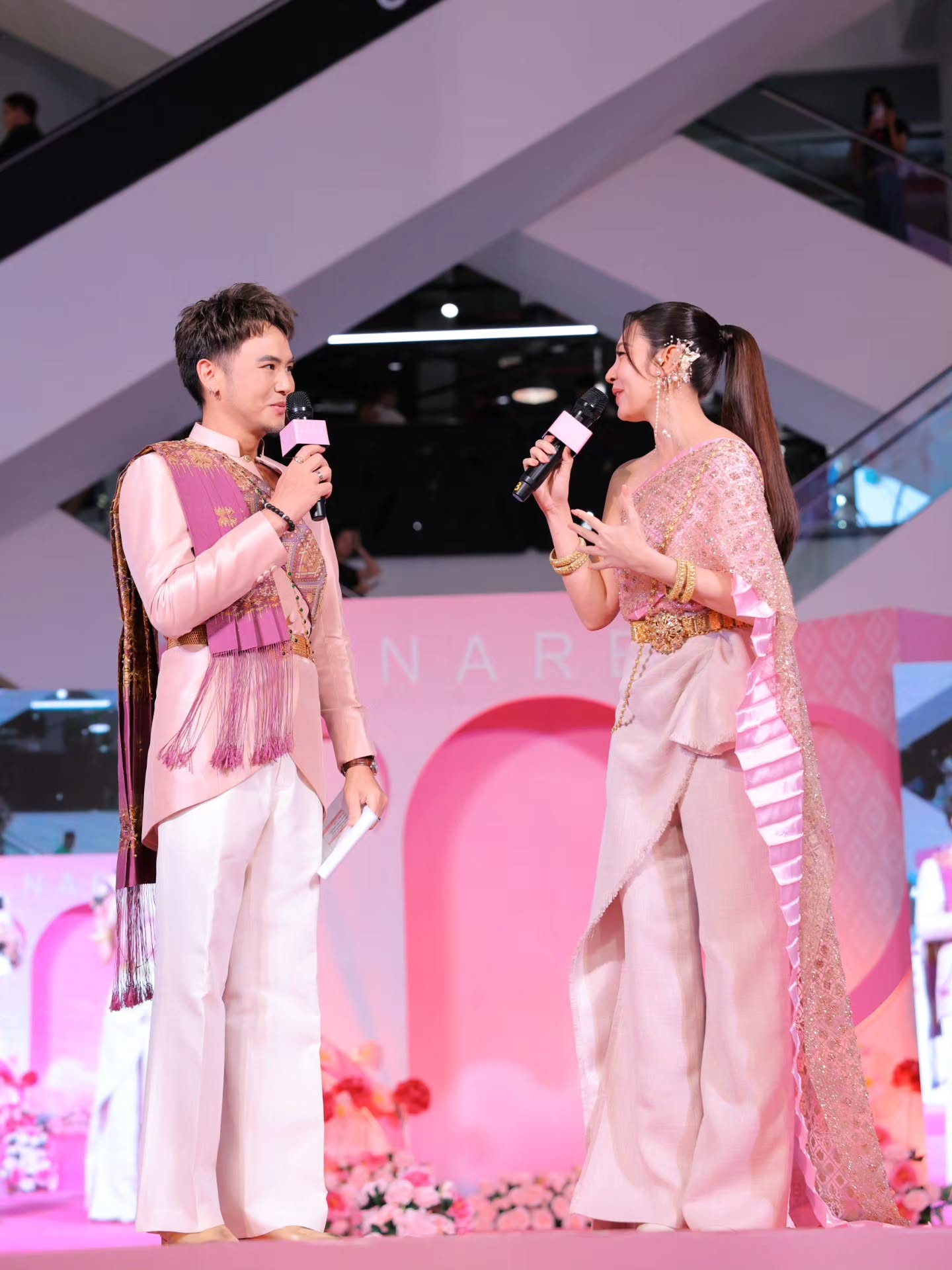 อ๋อง - เขมรัชต์ สุนทรนนท์