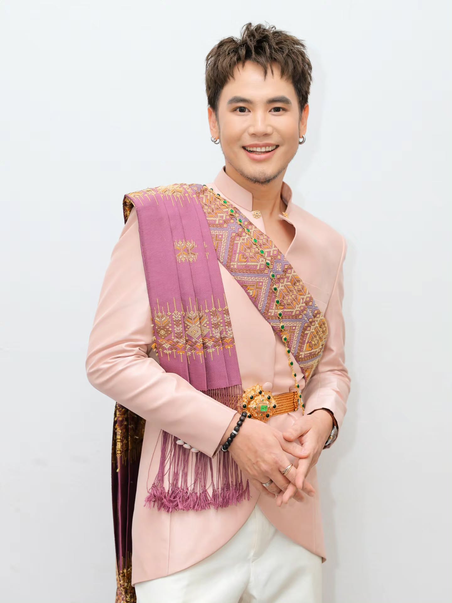 อ๋อง - เขมรัชต์ สุนทรนนท์