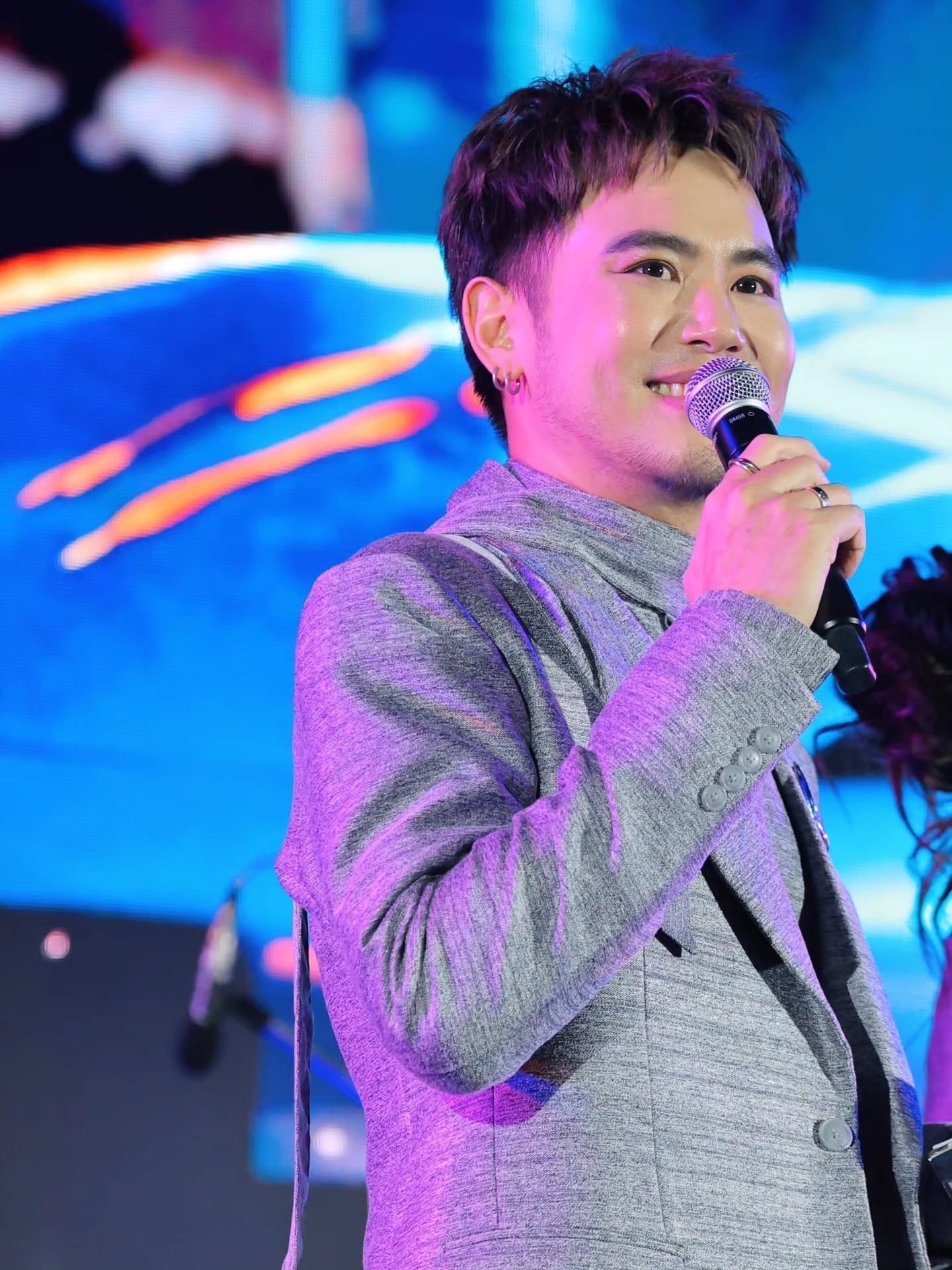 อ๋อง - เขมรัชต์ สุนทรนนท์