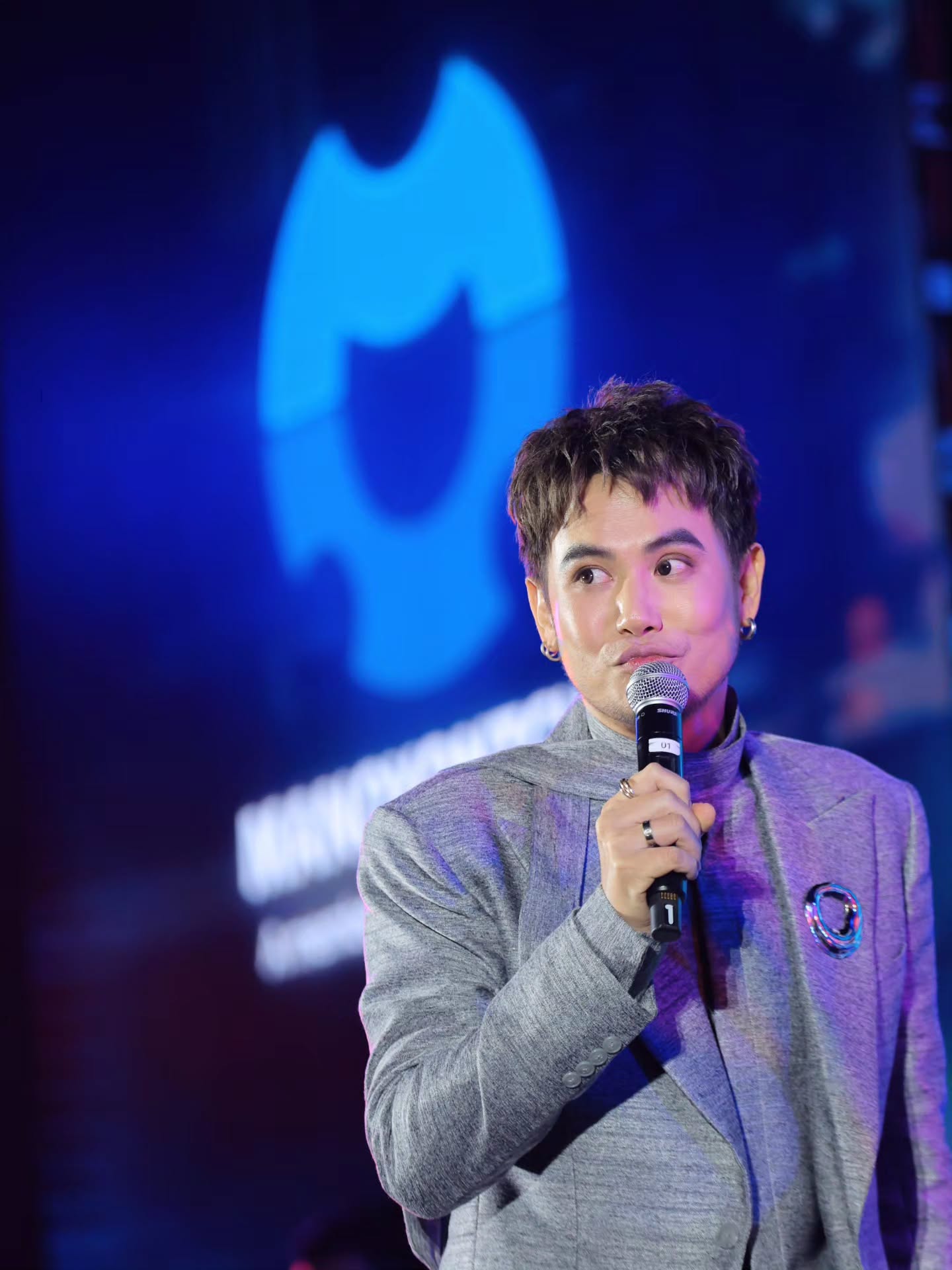 อ๋อง - เขมรัชต์ สุนทรนนท์