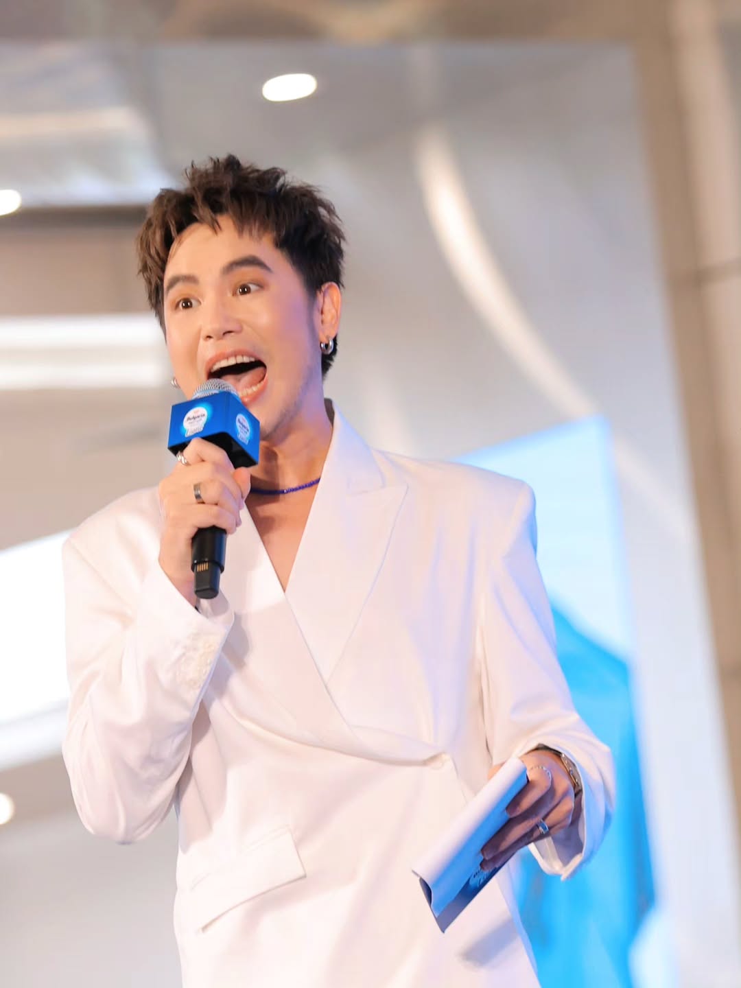 อ๋อง - เขมรัชต์ สุนทรนนท์