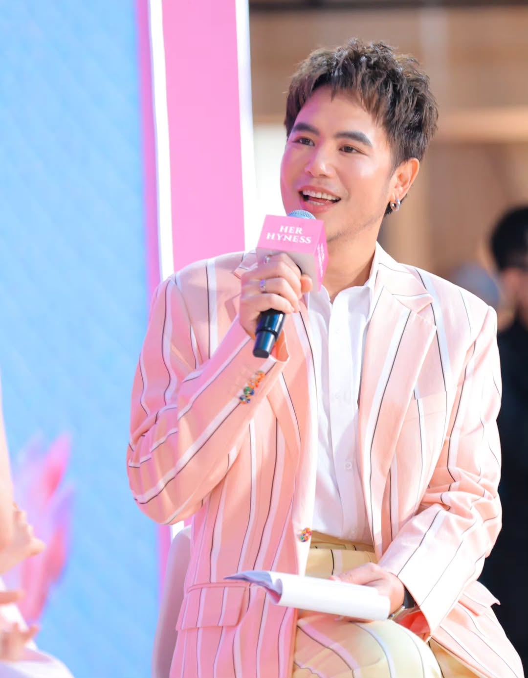 อ๋อง - เขมรัชต์ สุนทรนนท์